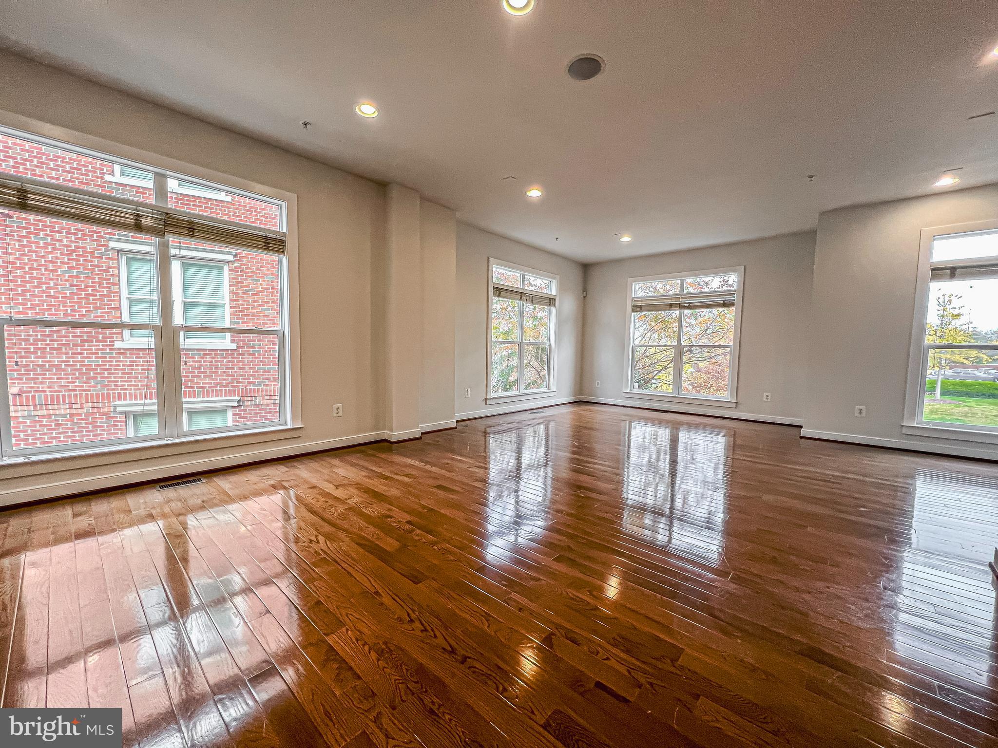 CENTERPOINTE - Residential Lease