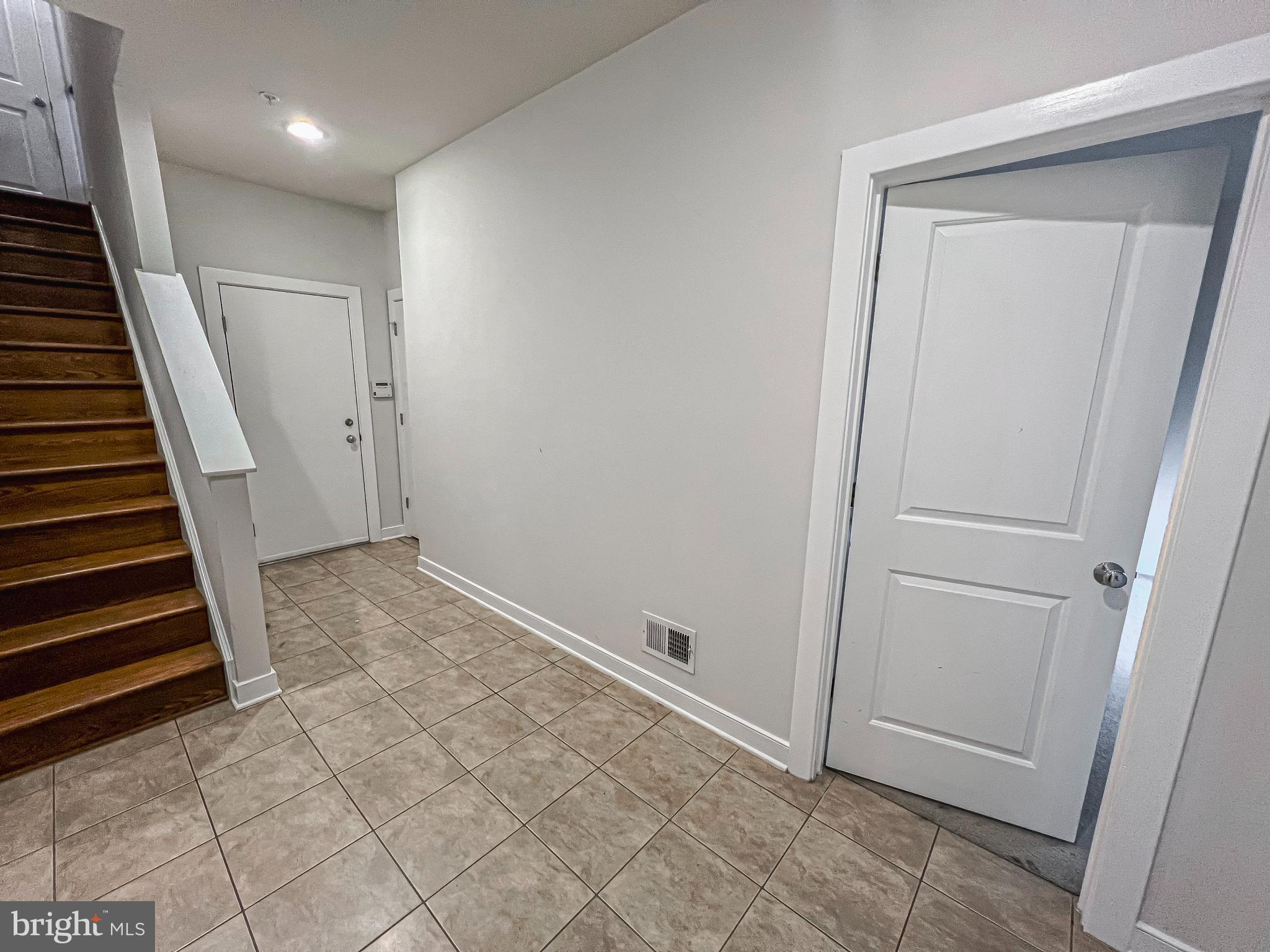 CENTERPOINTE - Residential Lease