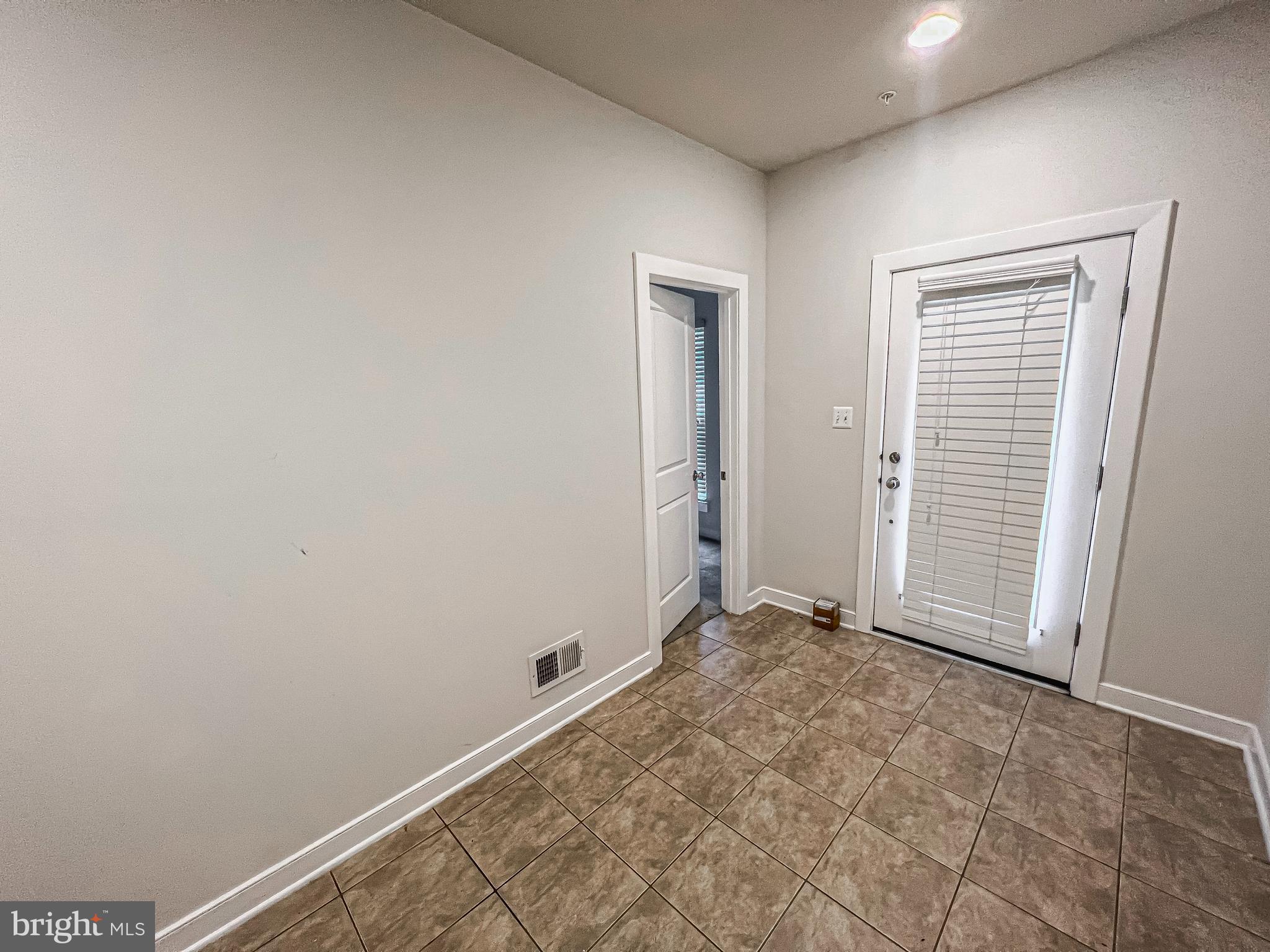 CENTERPOINTE - Residential Lease