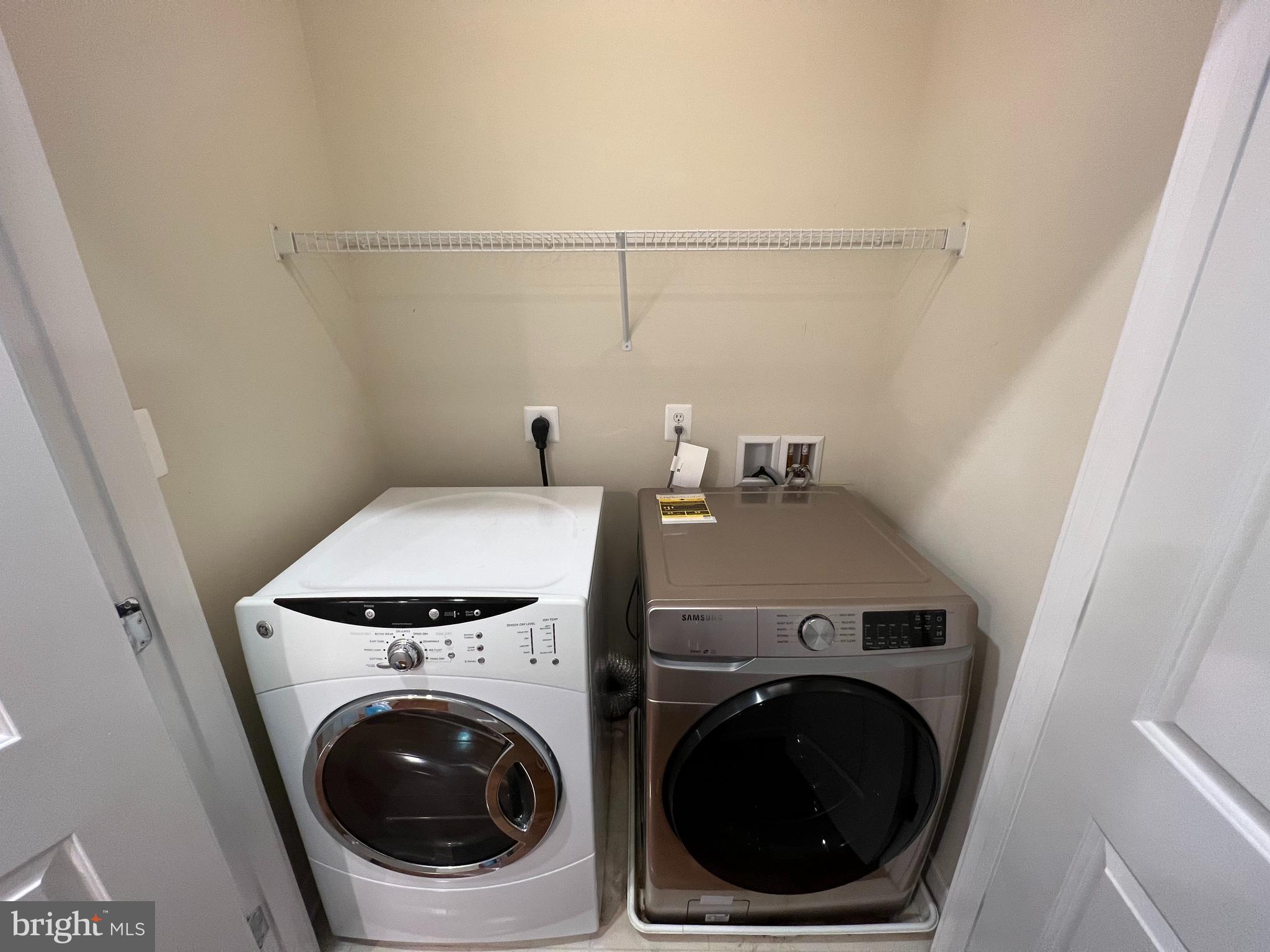 CENTERPOINTE - Residential Lease