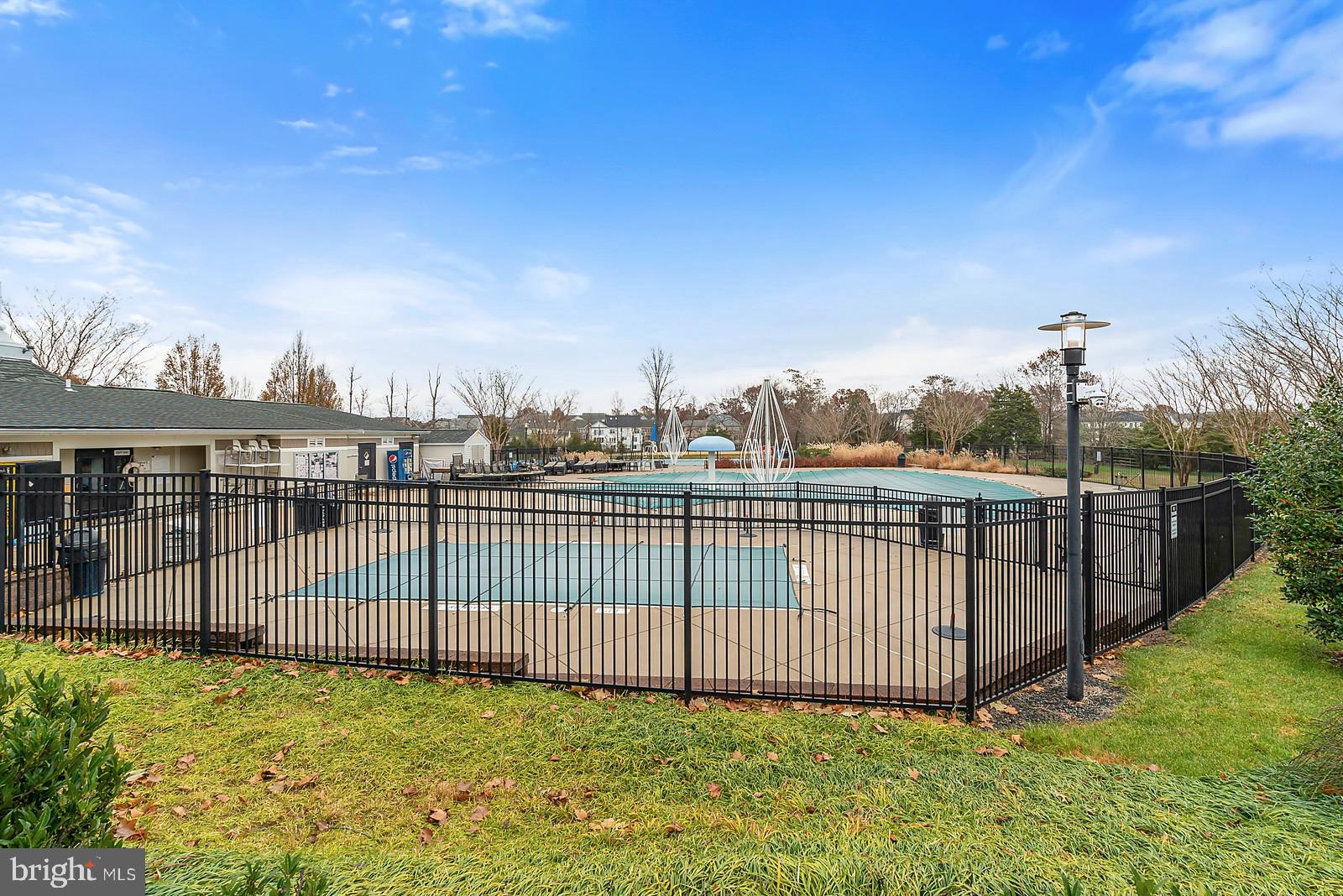 VICTORY LAKES - Residential