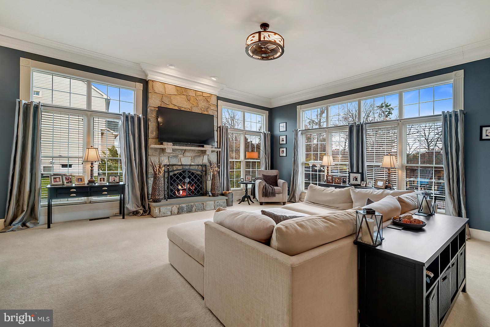 VICTORY LAKES - Residential