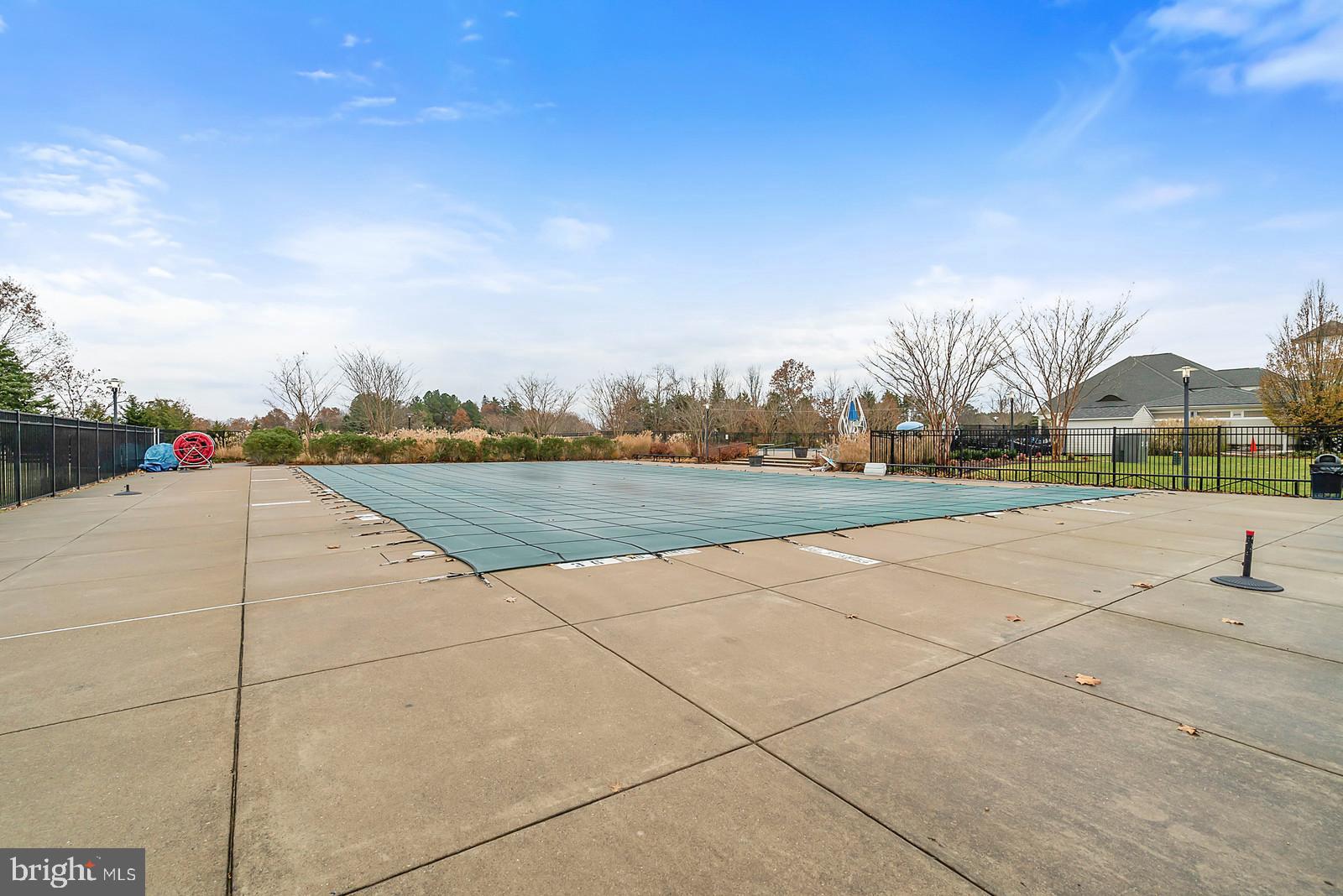 VICTORY LAKES - Residential