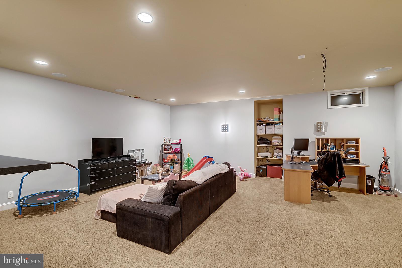 VICTORY LAKES - Residential