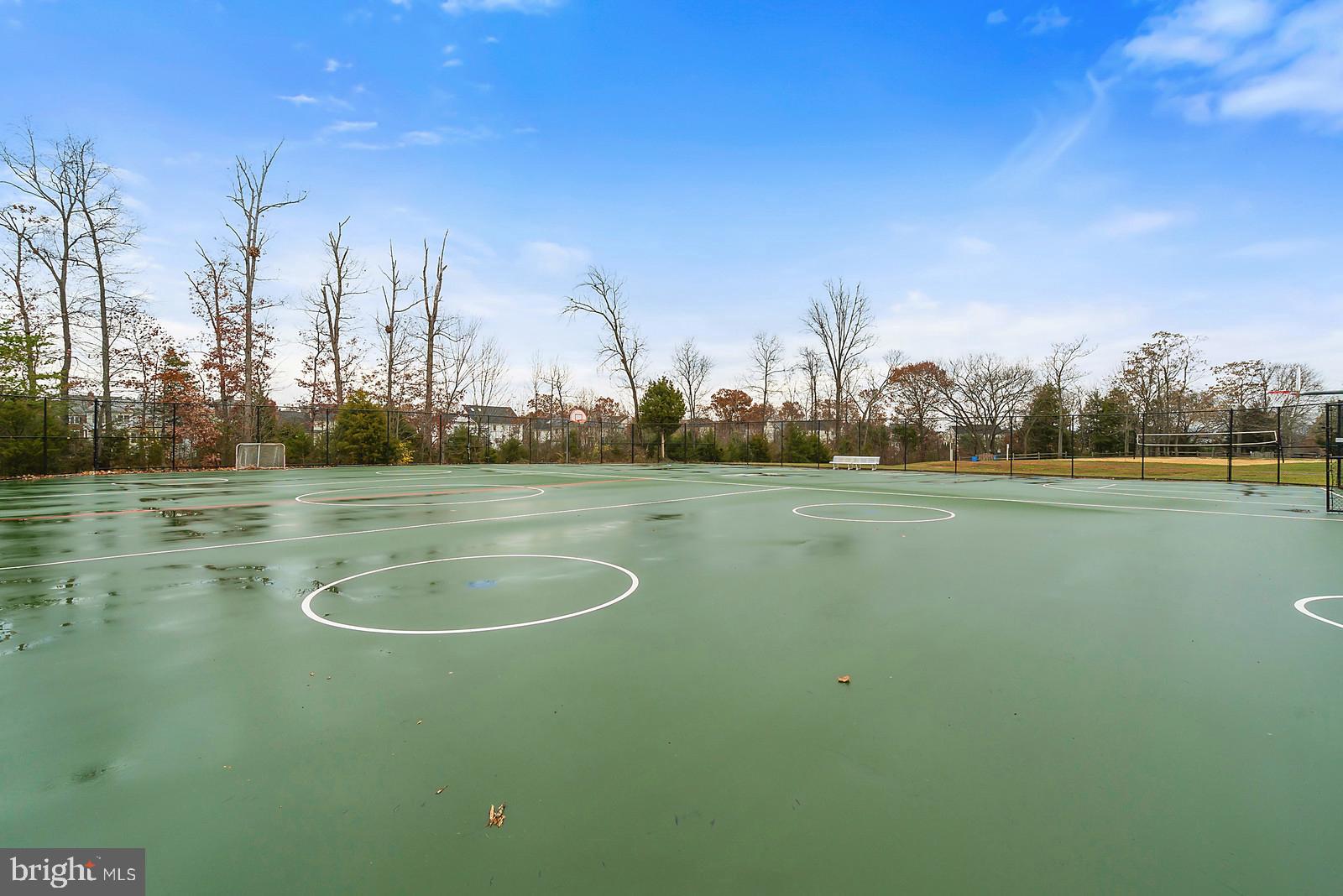 VICTORY LAKES - Residential