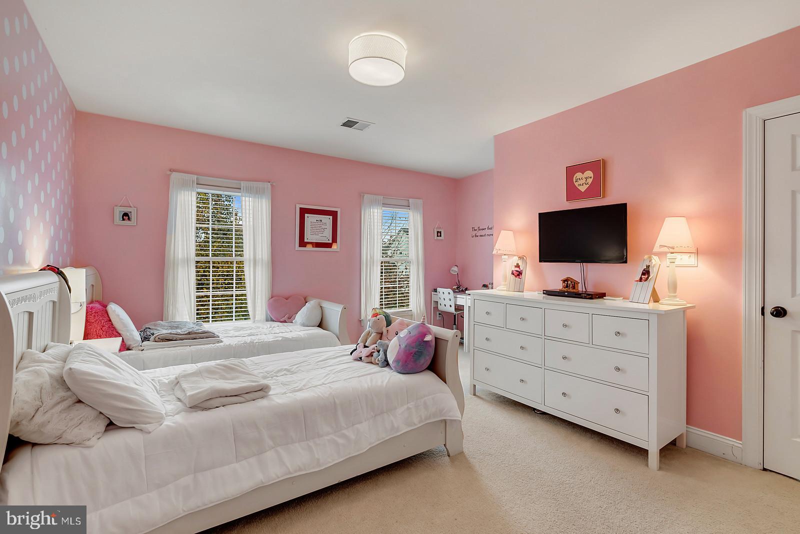 VICTORY LAKES - Residential