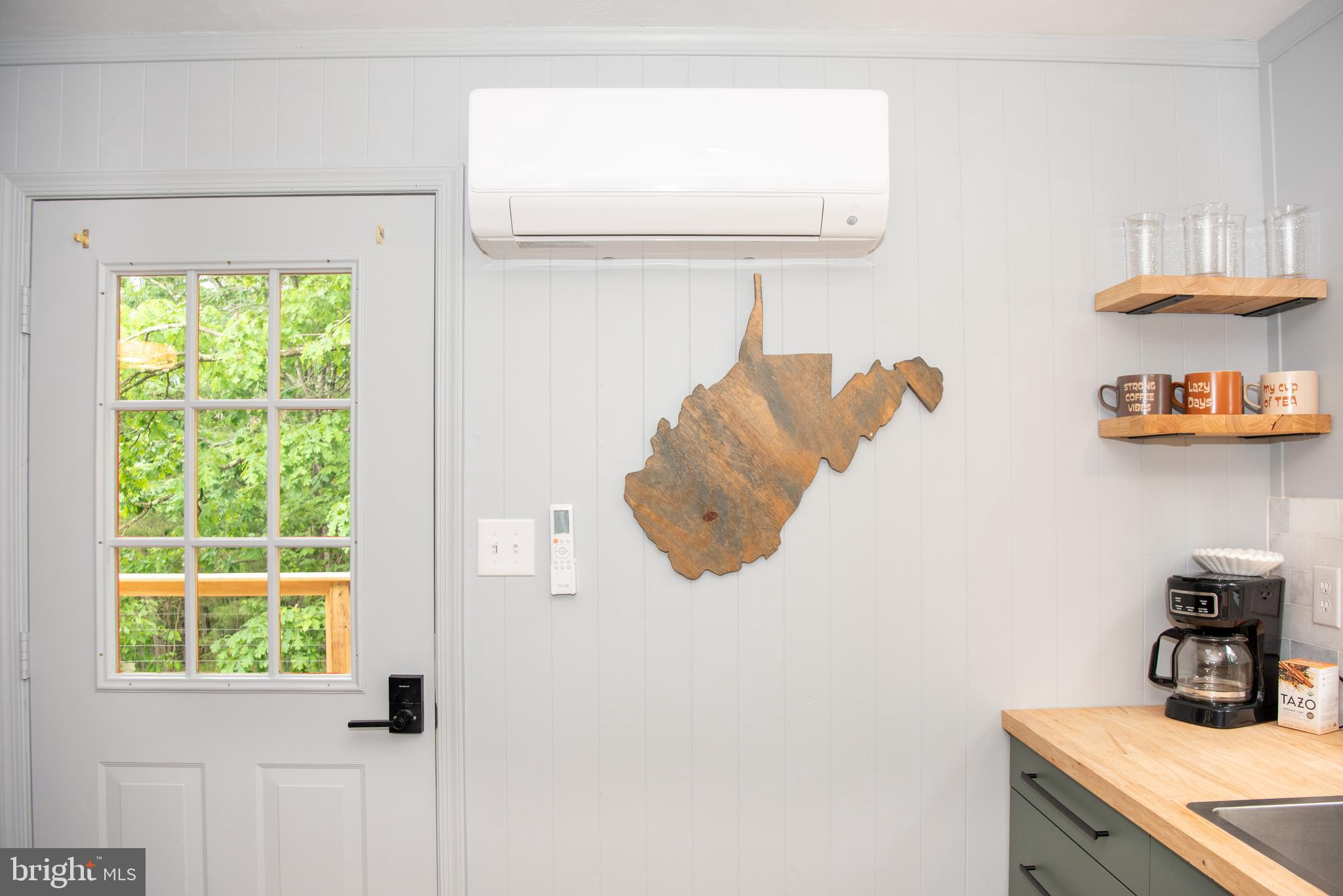 CABINS AT LOST RIVER - Residential