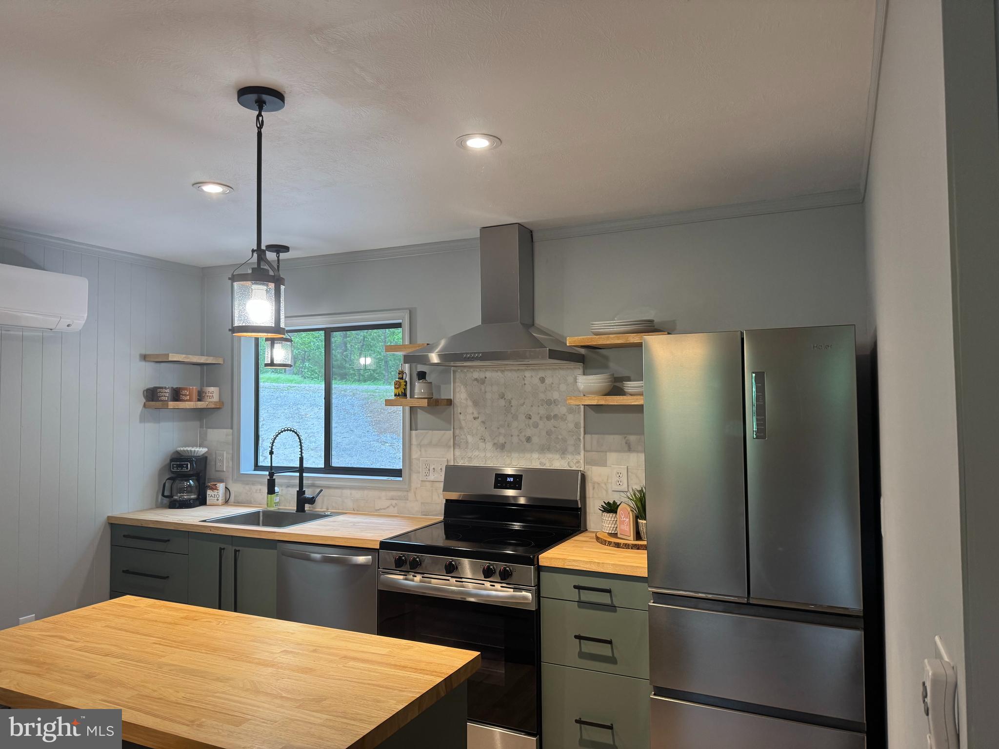 828 SNYDER'S RIDGE