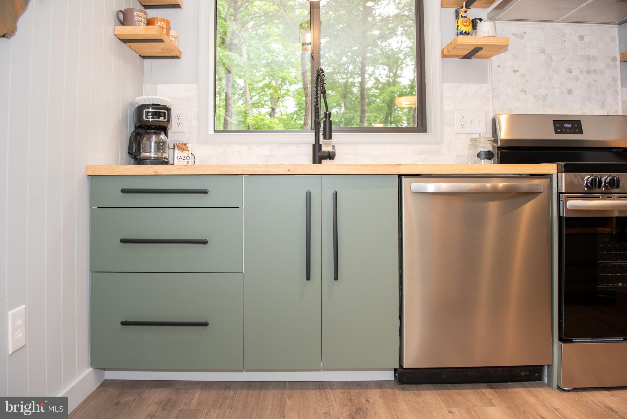 CABINS AT LOST RIVER - Residential