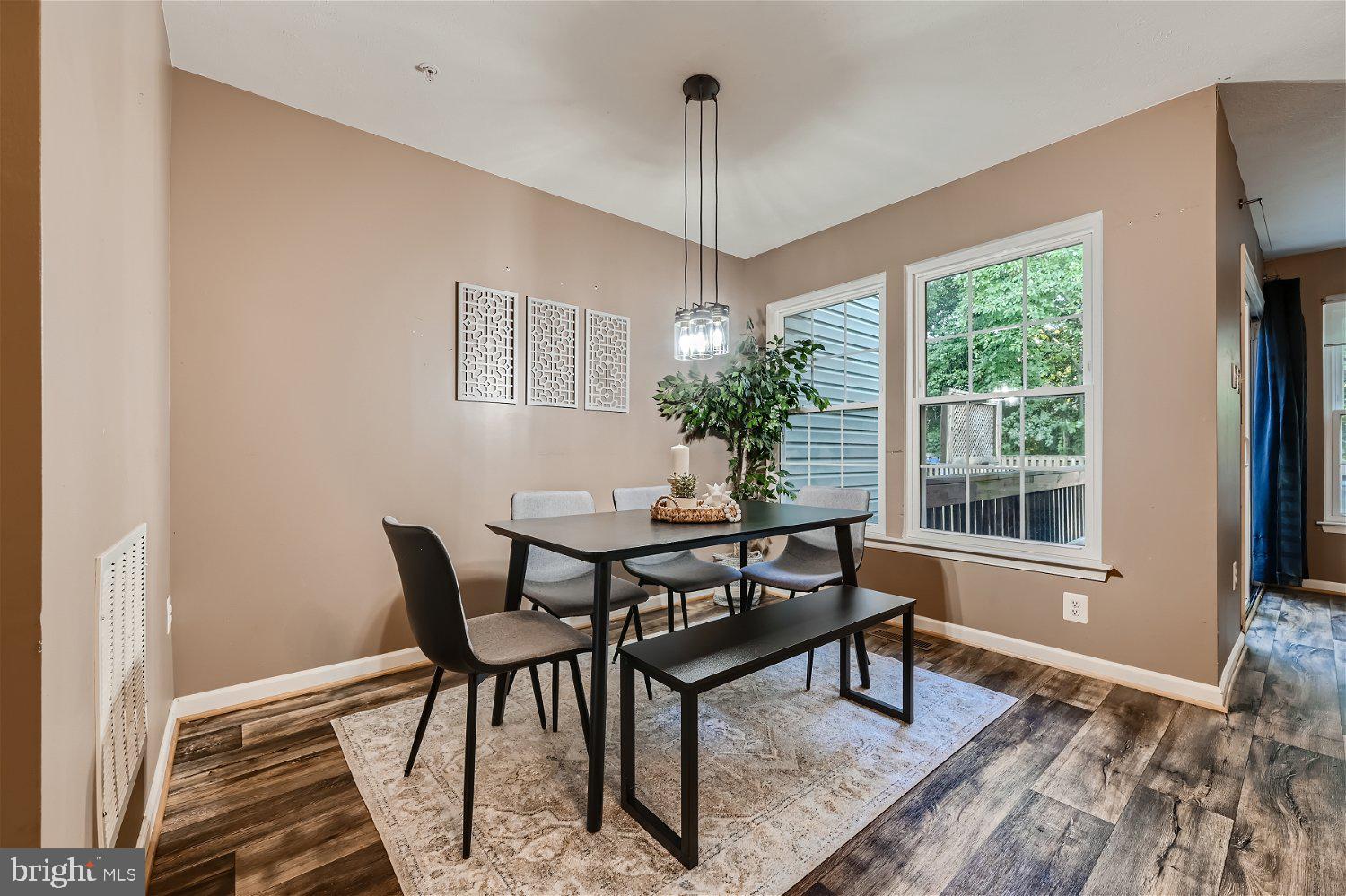 SENECA POINTE - Residential