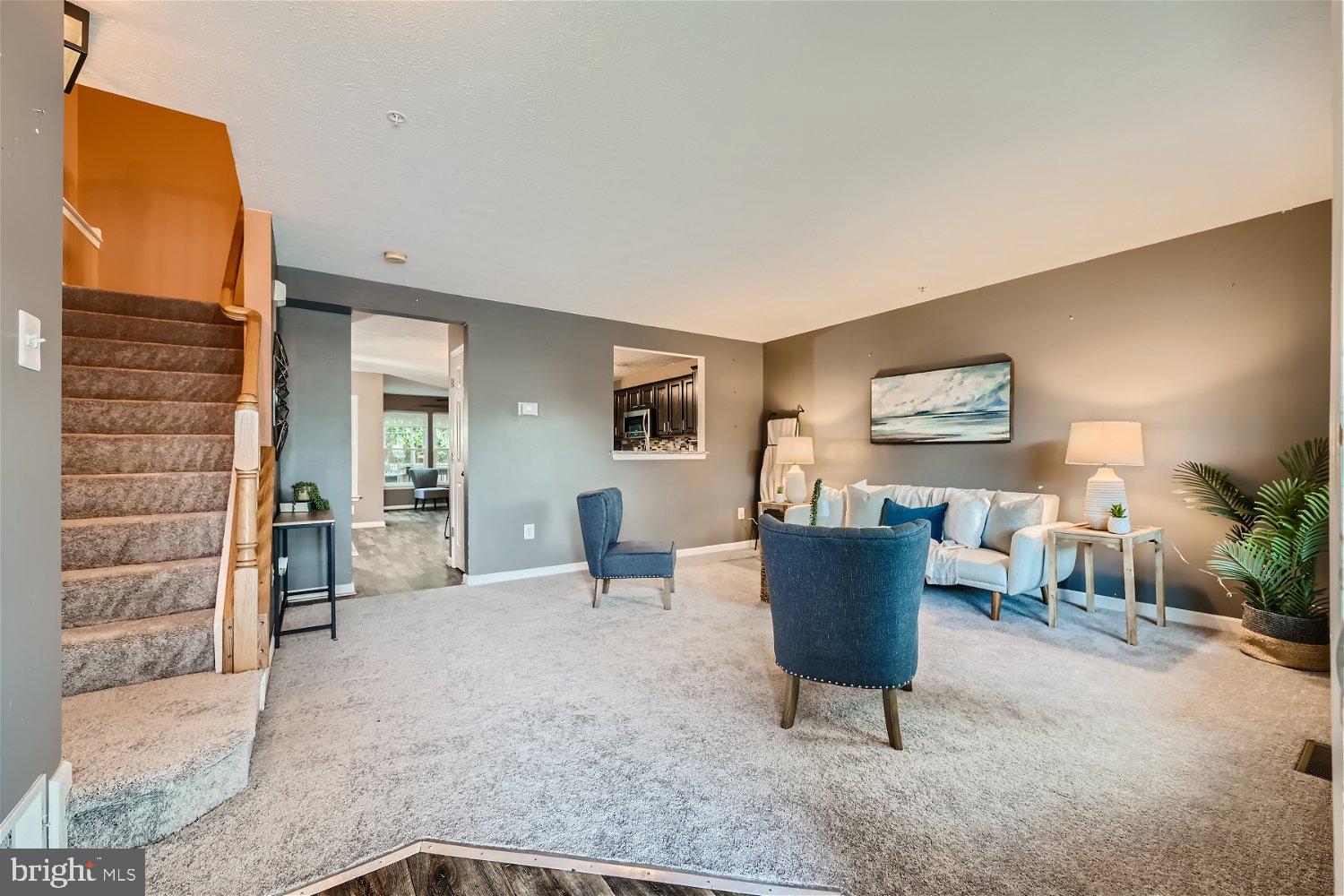 SENECA POINTE - Residential