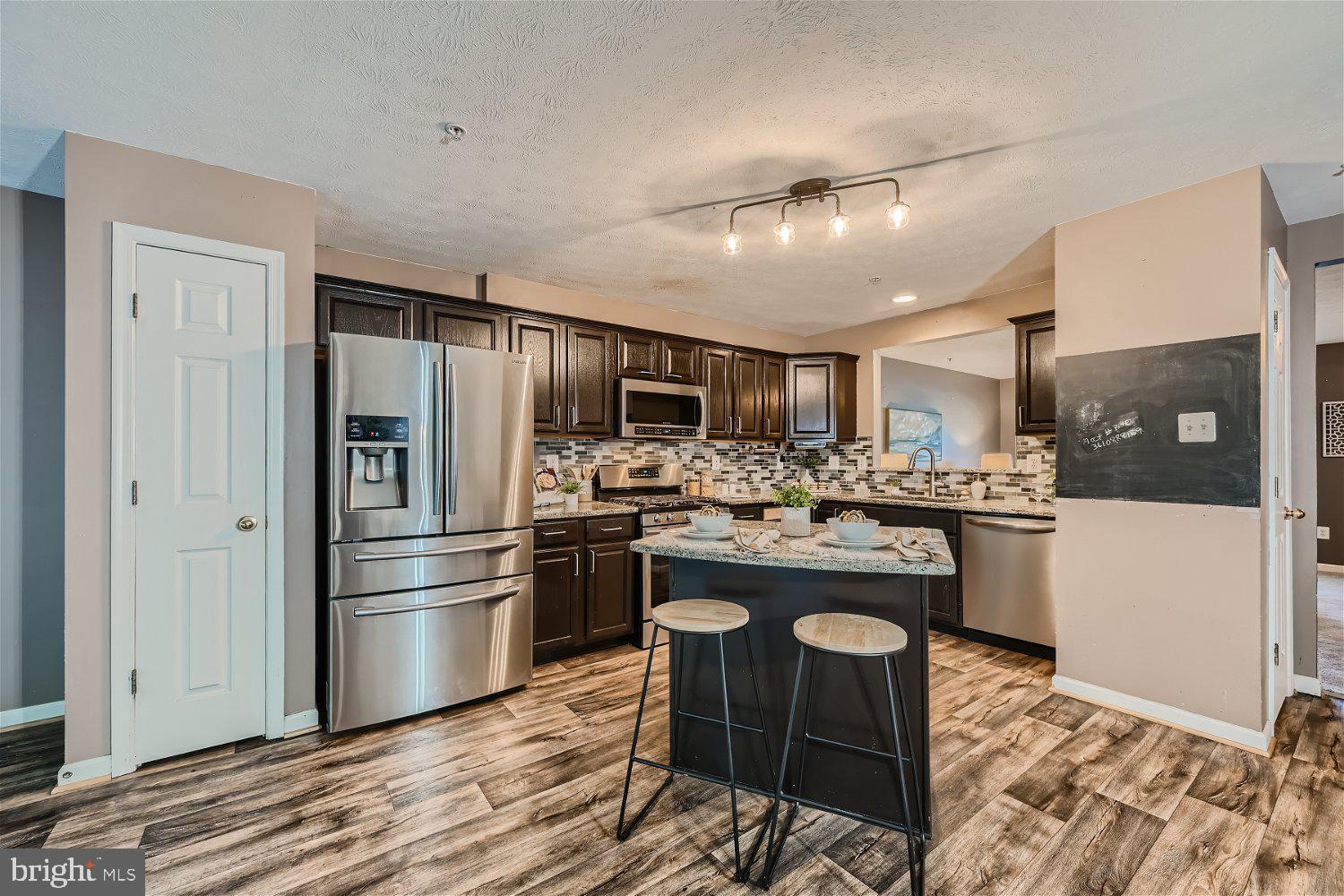 SENECA POINTE - Residential