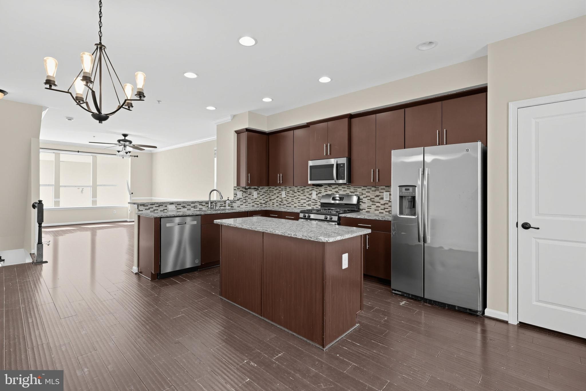 434 WILLOW BEND DRIVE