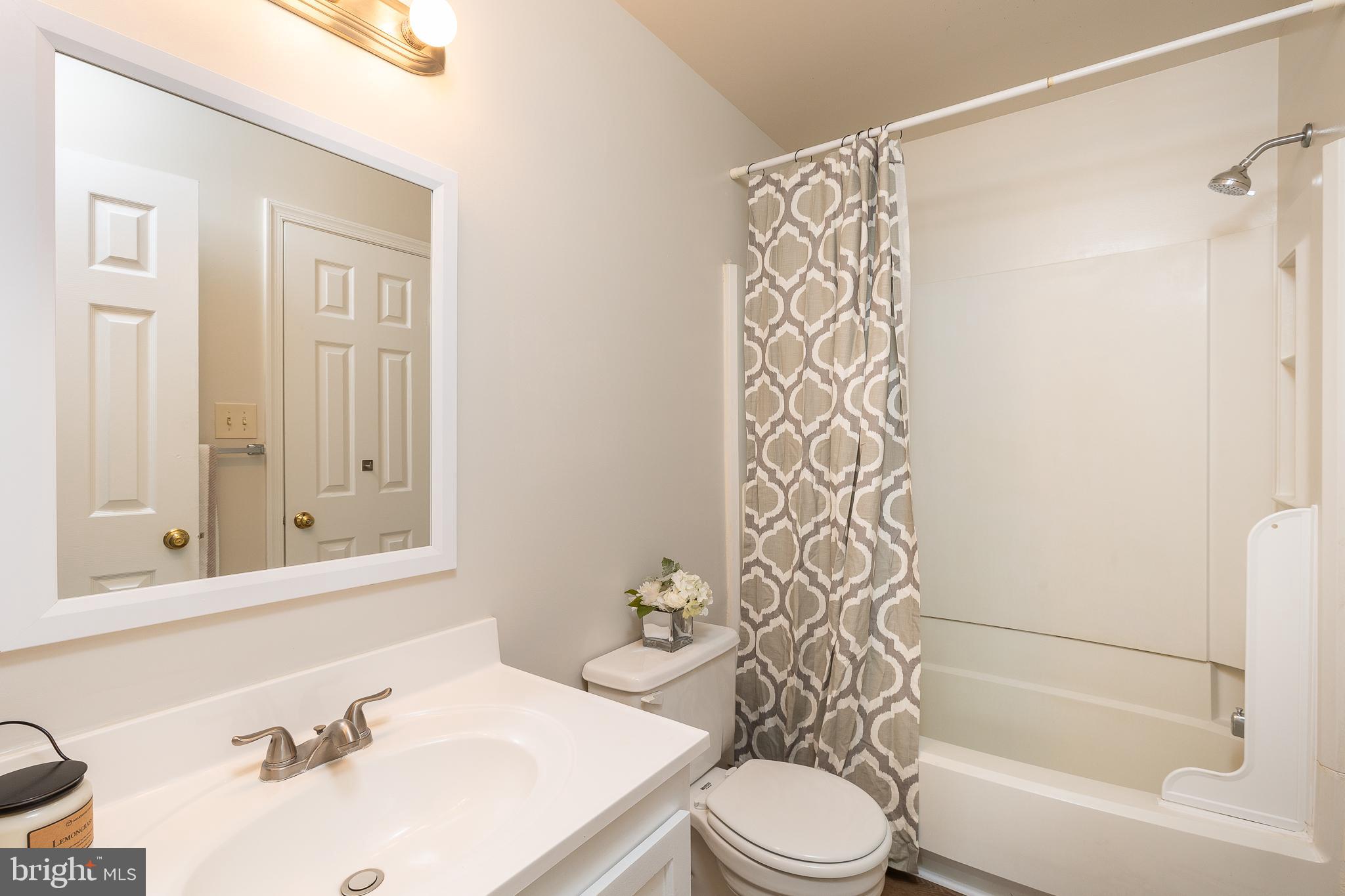 HAYFIELD VIEW - Residential Lease