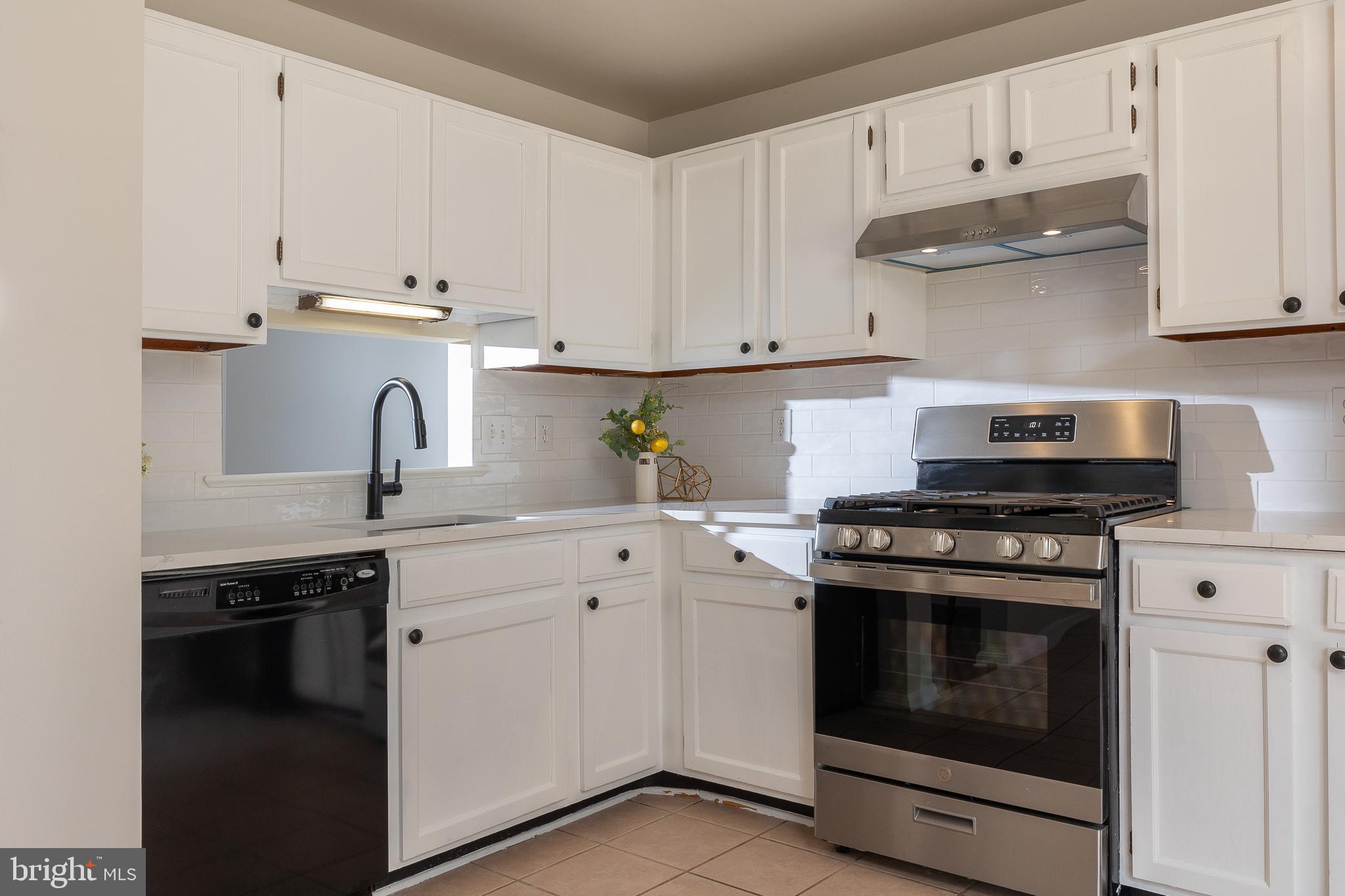 HAYFIELD VIEW - Residential Lease