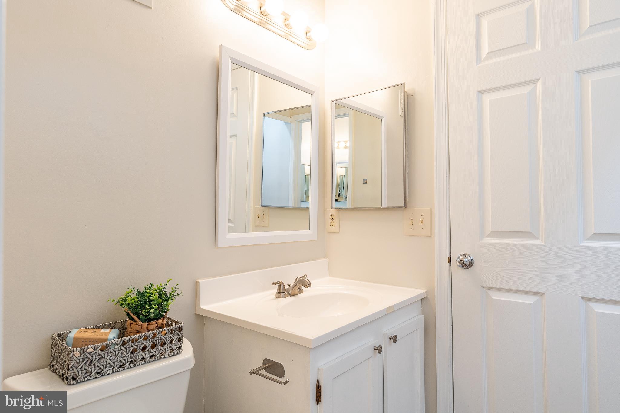 HAYFIELD VIEW - Residential Lease