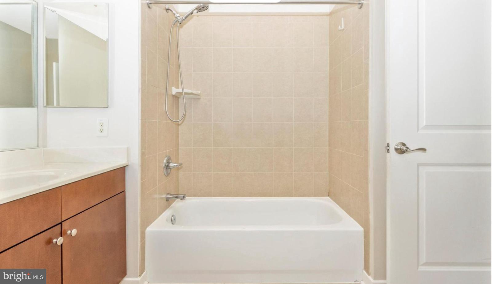 CHARLES VILLAGE - Residential Lease