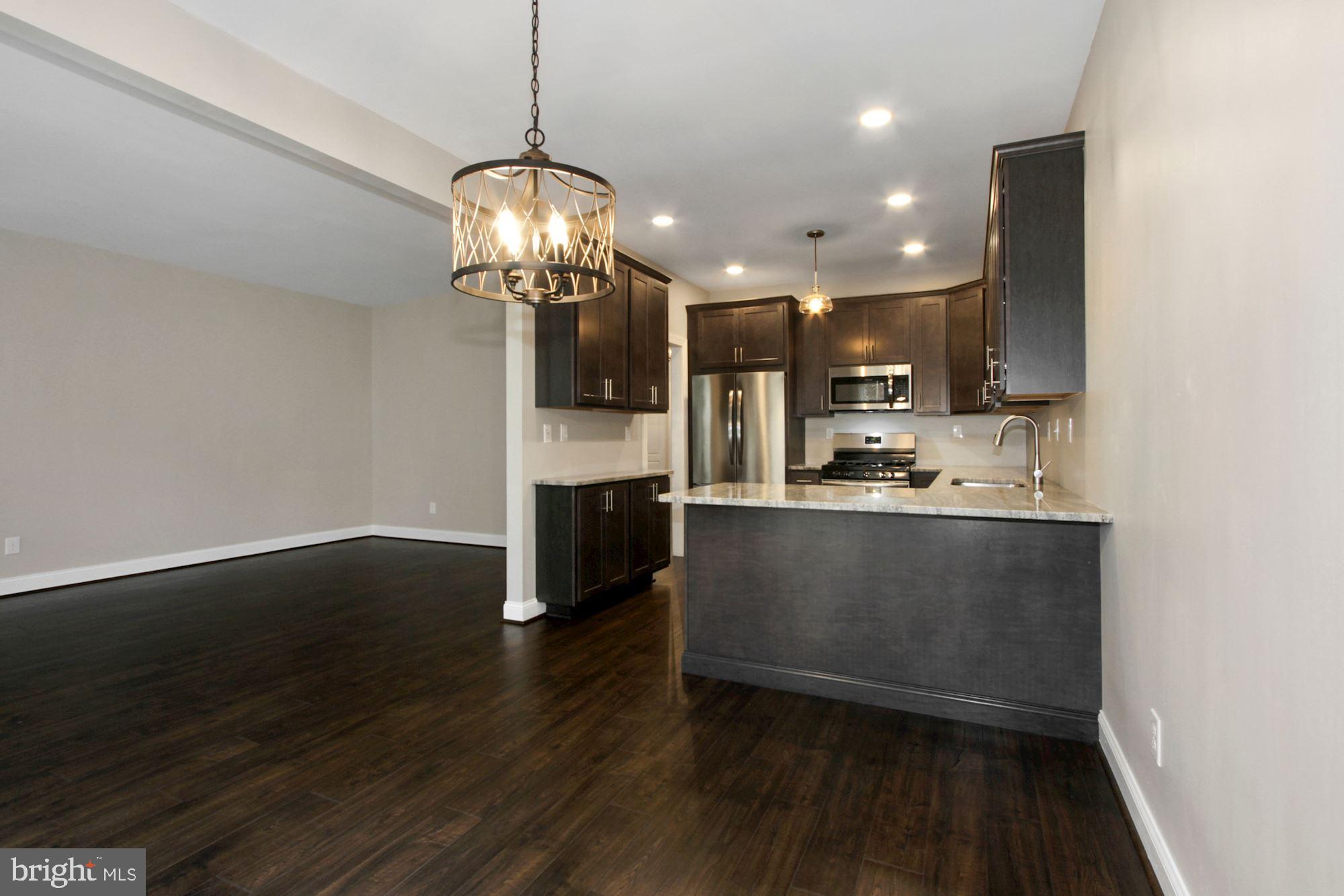 LONGWOOD VILLAGE - Residential