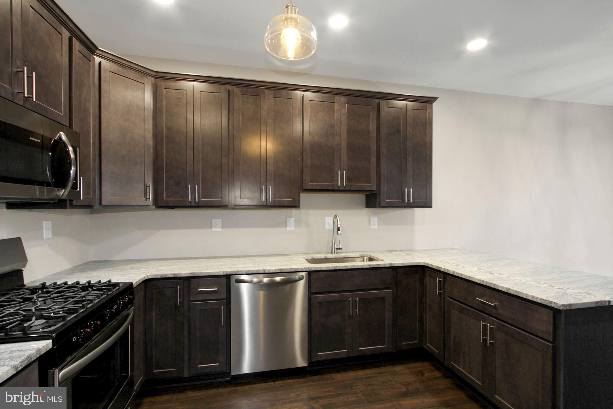 LONGWOOD VILLAGE - Residential