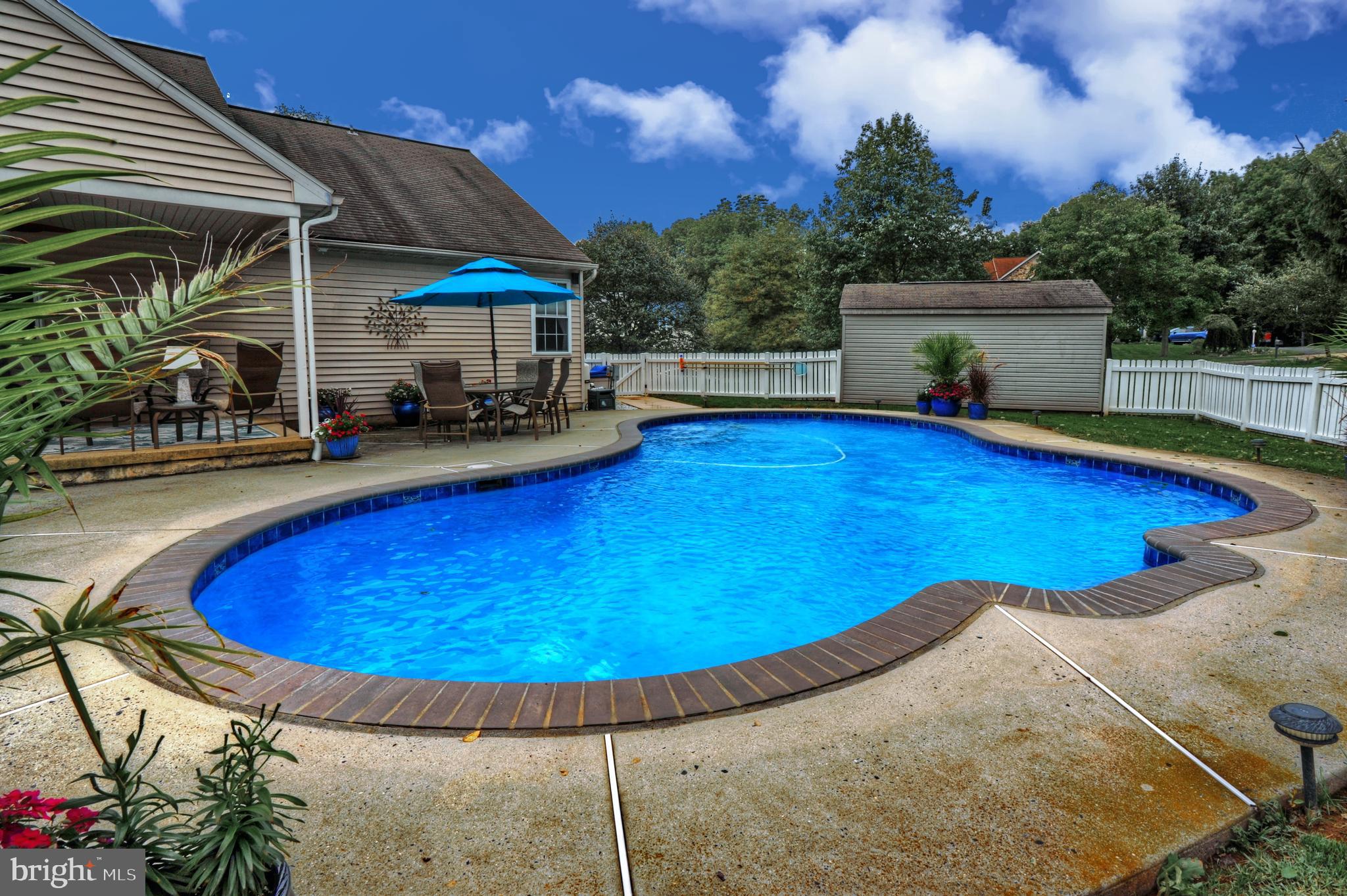 LINFIELD FARMS - Residential