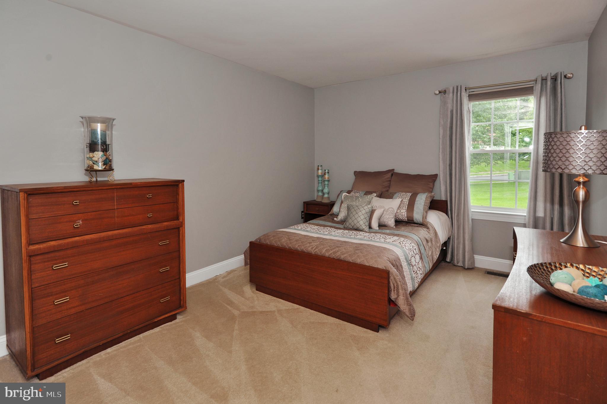 LINFIELD FARMS - Residential