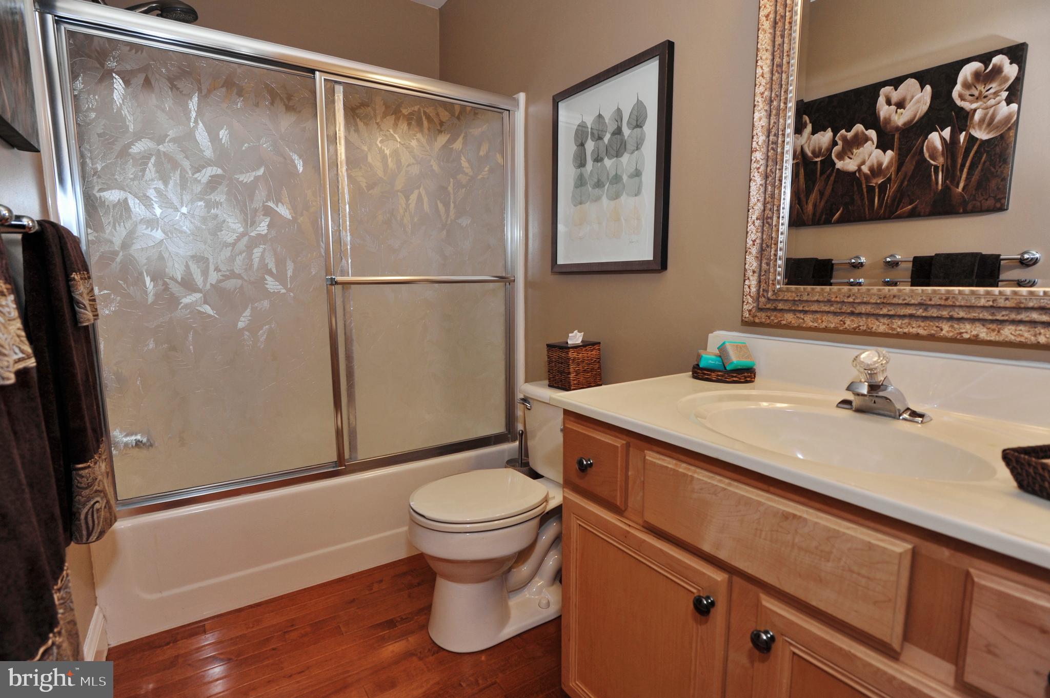 LINFIELD FARMS - Residential