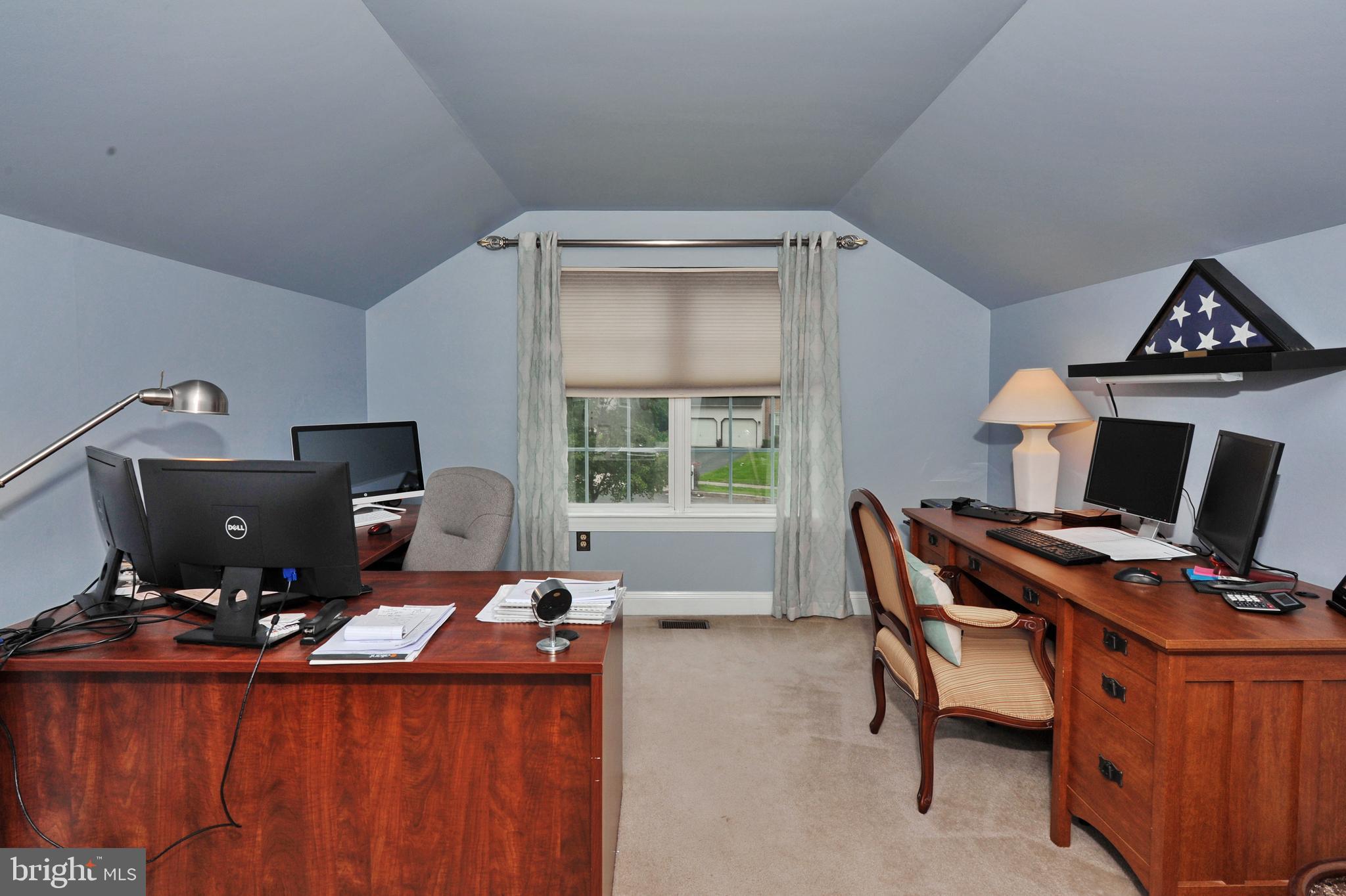 LINFIELD FARMS - Residential