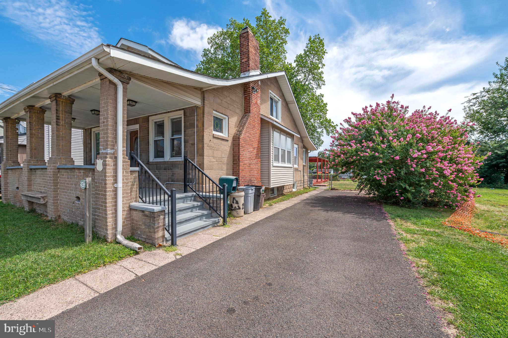 MANOR PARK - Residential