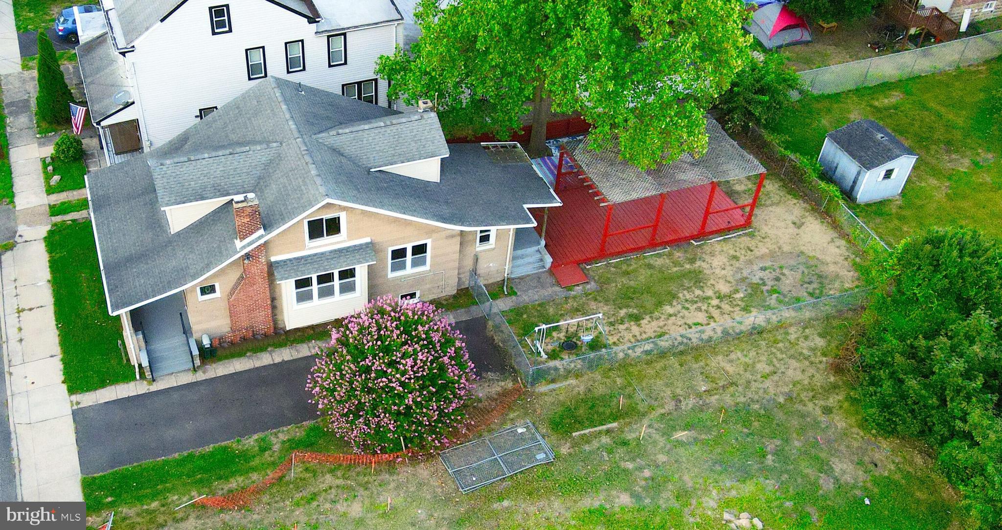 MANOR PARK - Residential