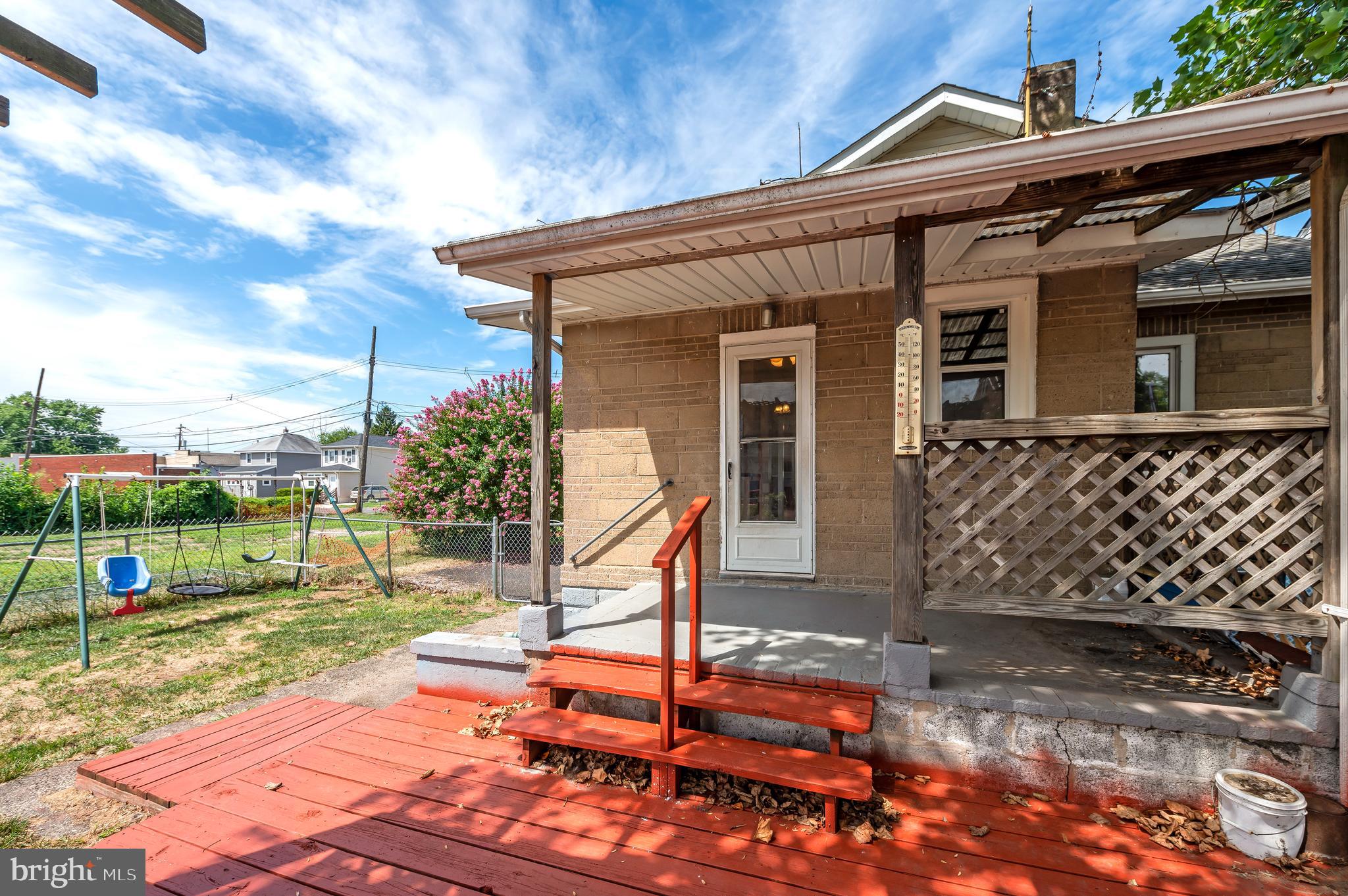 MANOR PARK - Residential