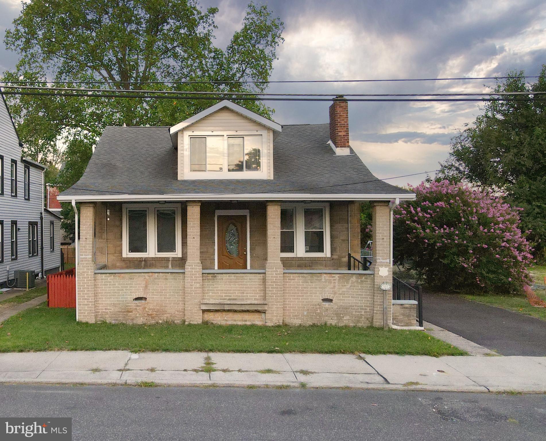 MANOR PARK - Residential