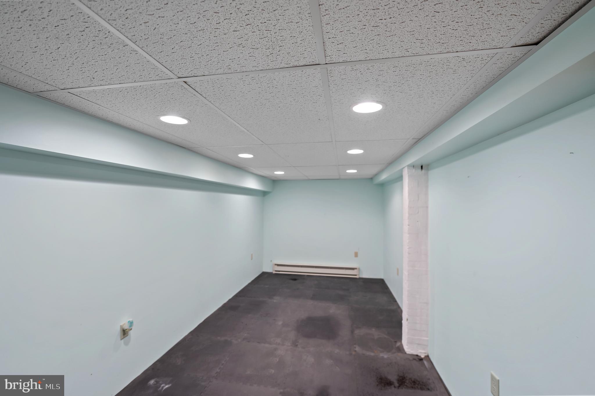 MANOR PARK - Residential