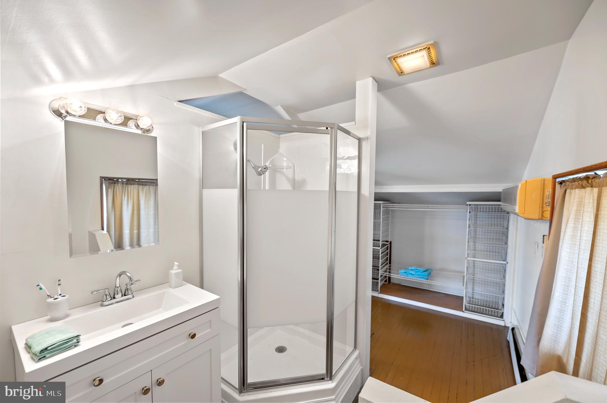 MANOR PARK - Residential