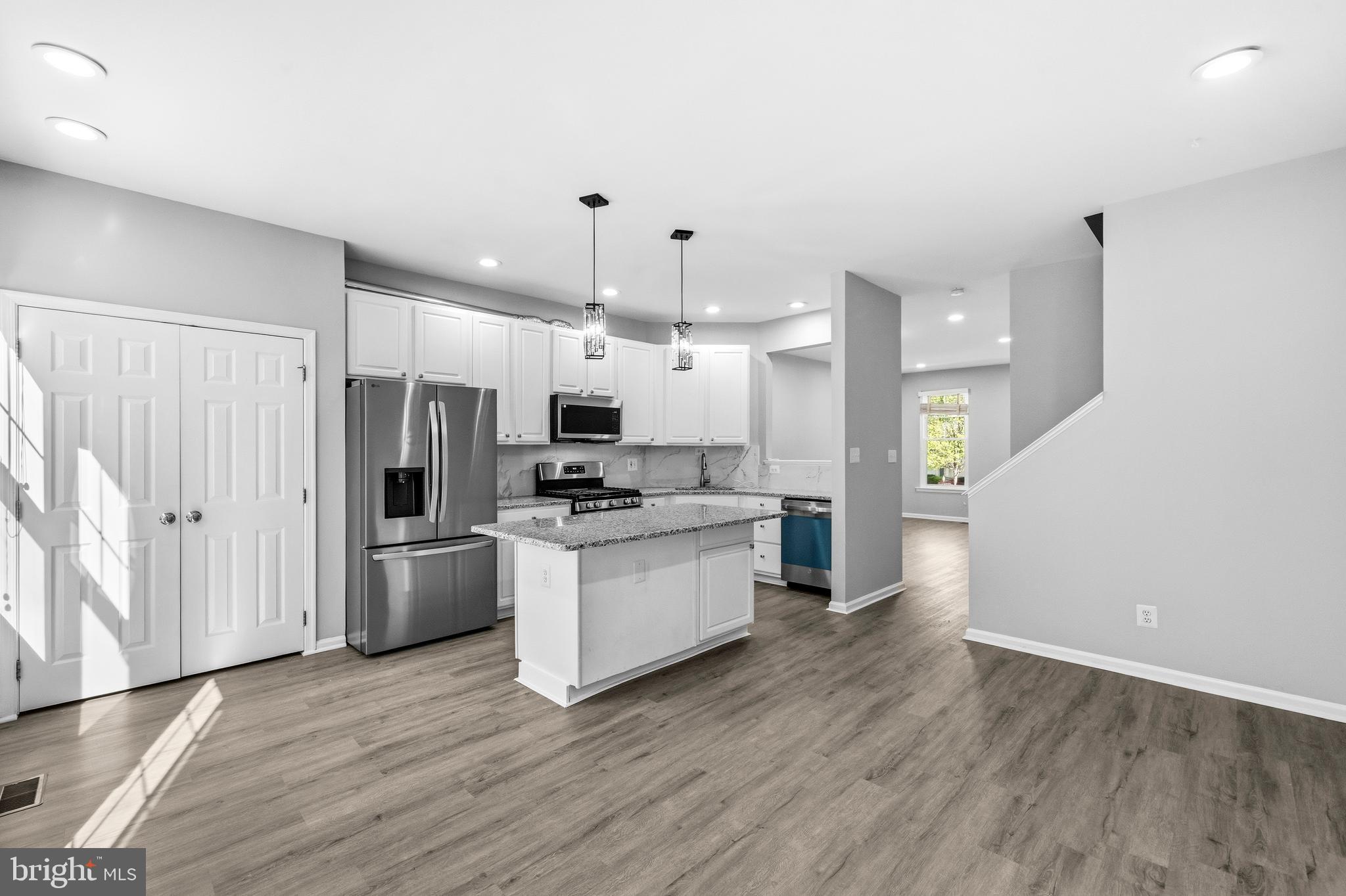 BROADLANDS - Residential