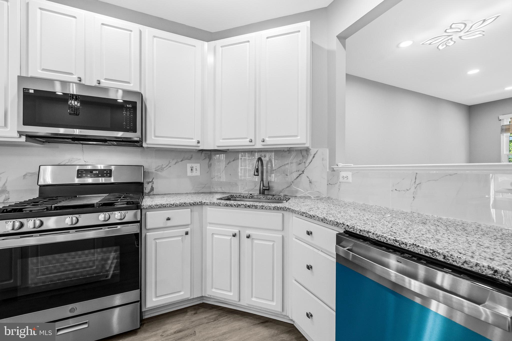 BROADLANDS - Residential