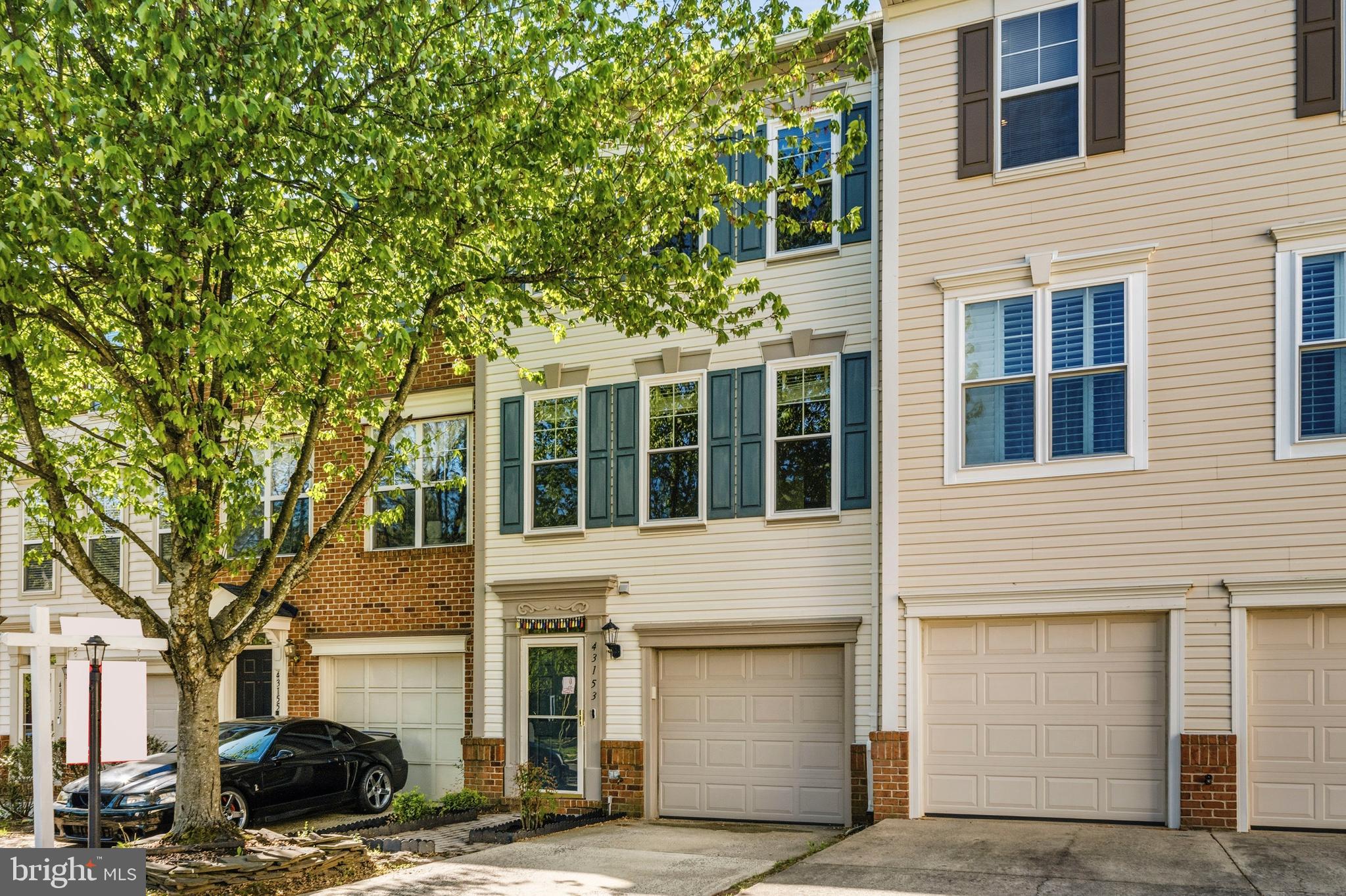 BROADLANDS - Residential