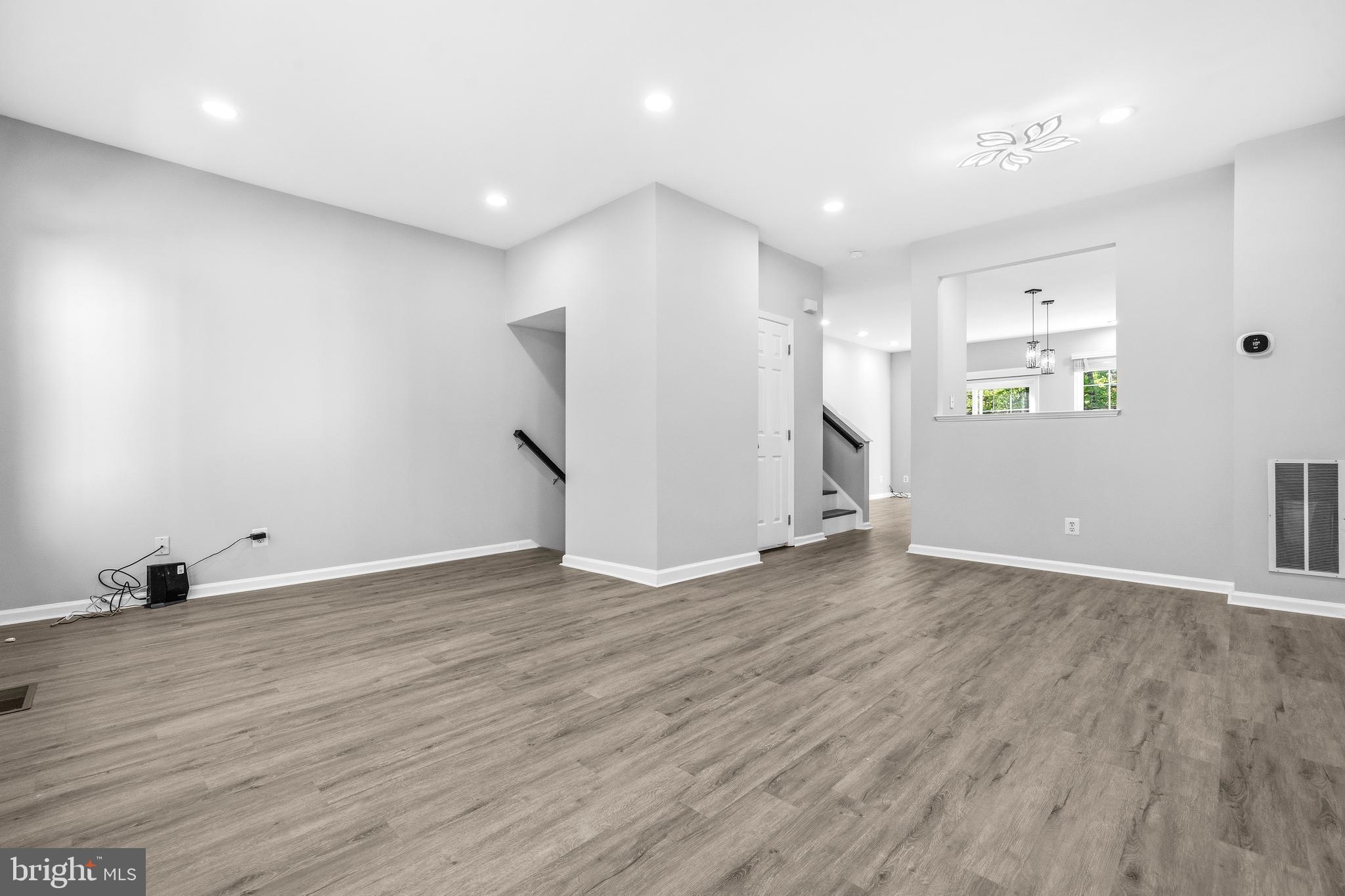 BROADLANDS - Residential