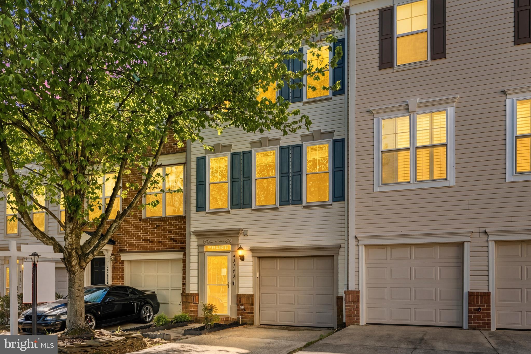 BROADLANDS - Residential