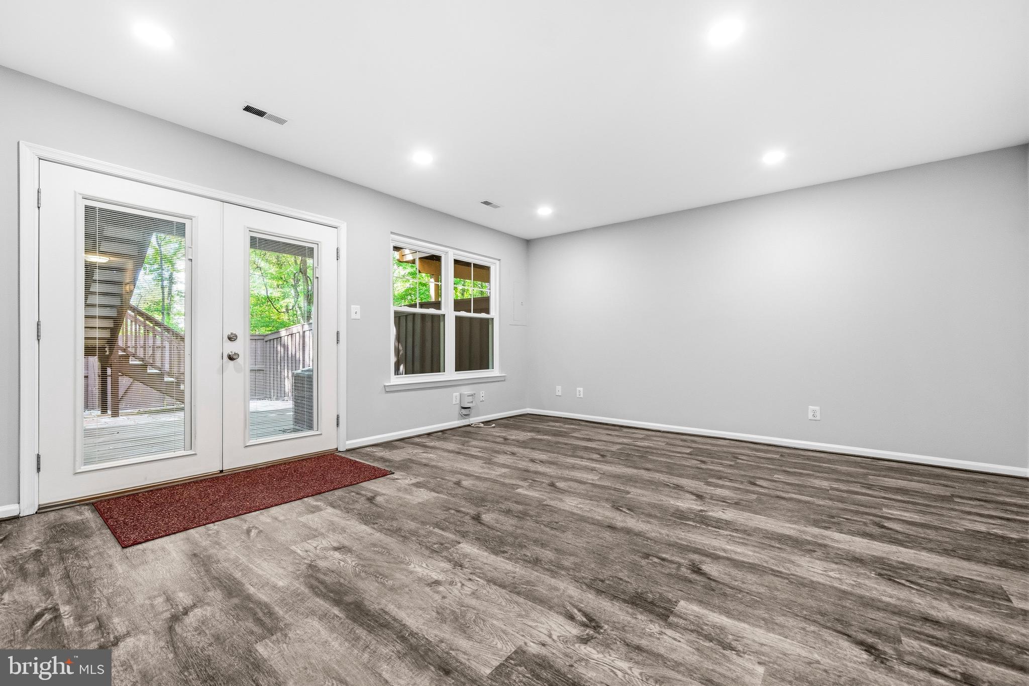 BROADLANDS - Residential