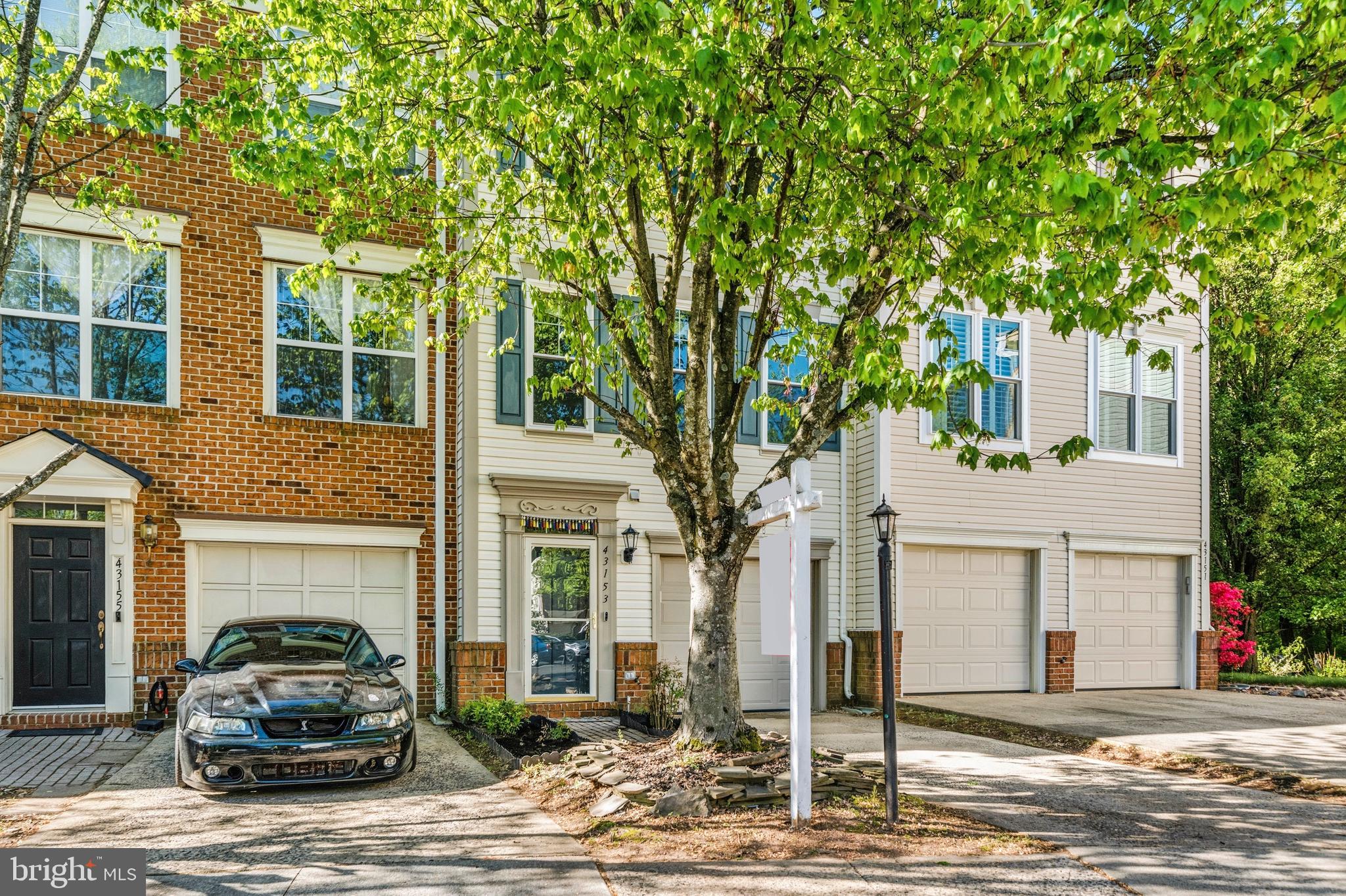 BROADLANDS - Residential