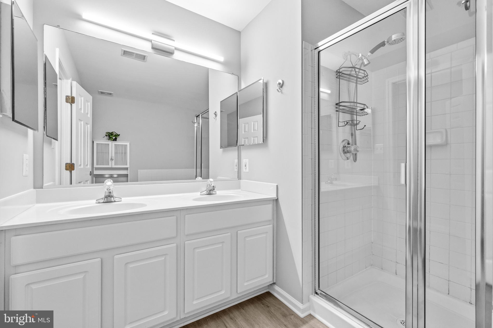 BROADLANDS - Residential