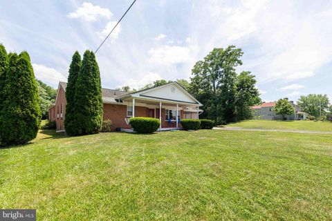 4462 MARTINSBURG PIKE CLEAR BROOK VA 22624