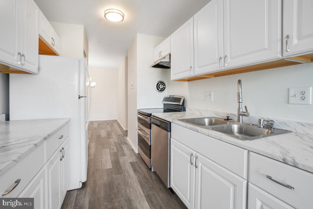 454 GIRARD STREET 373