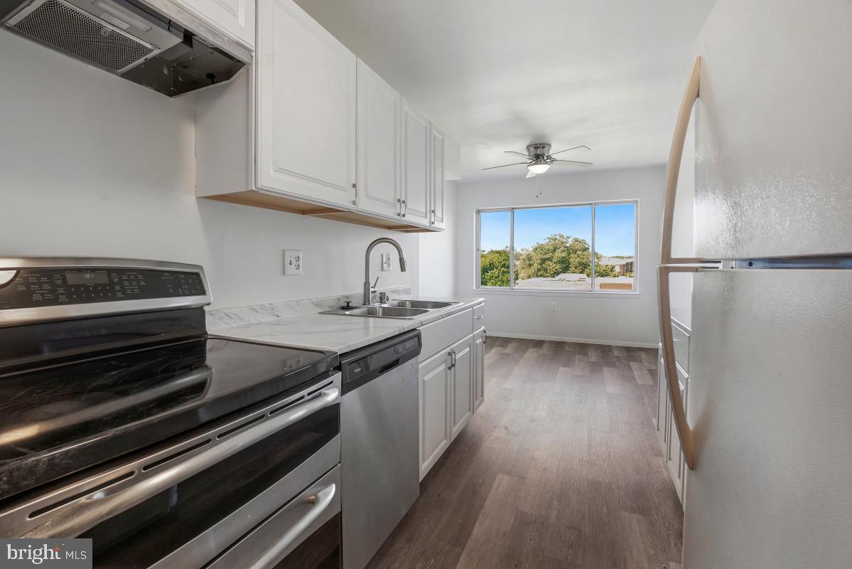 454 GIRARD STREET 373
