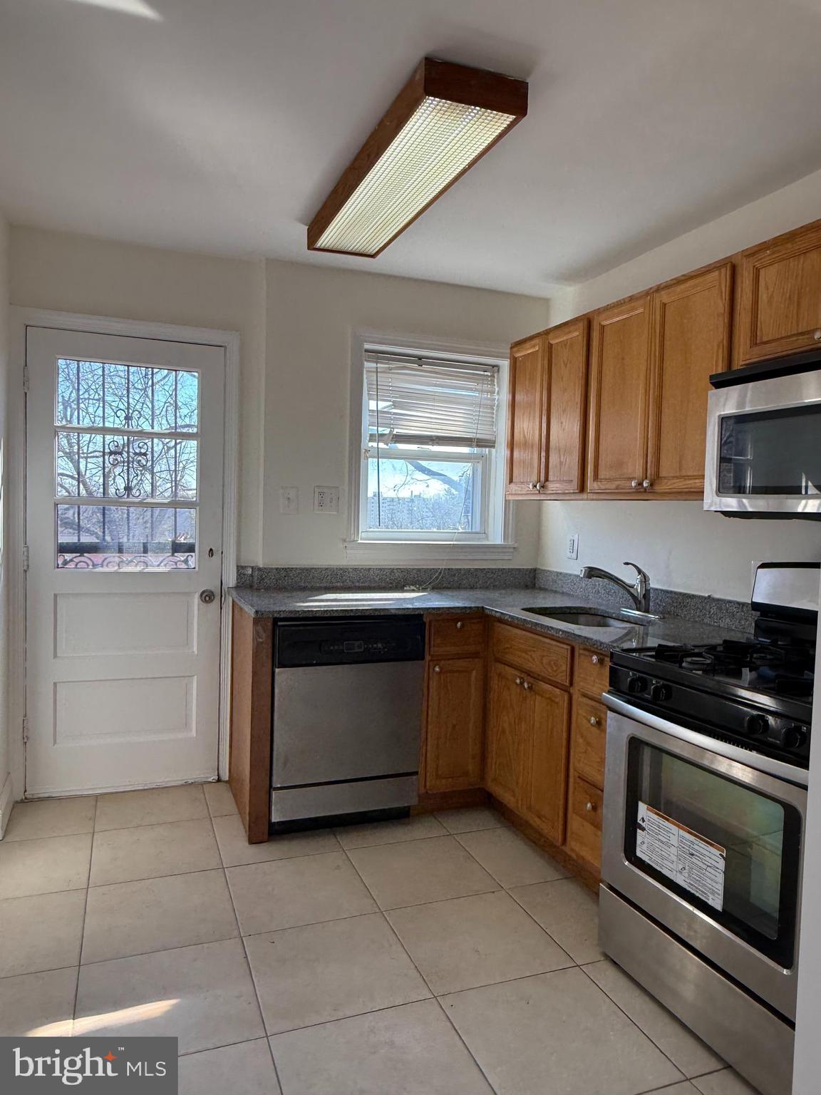 WASHINGTON SUBURBAN HOME - Residential