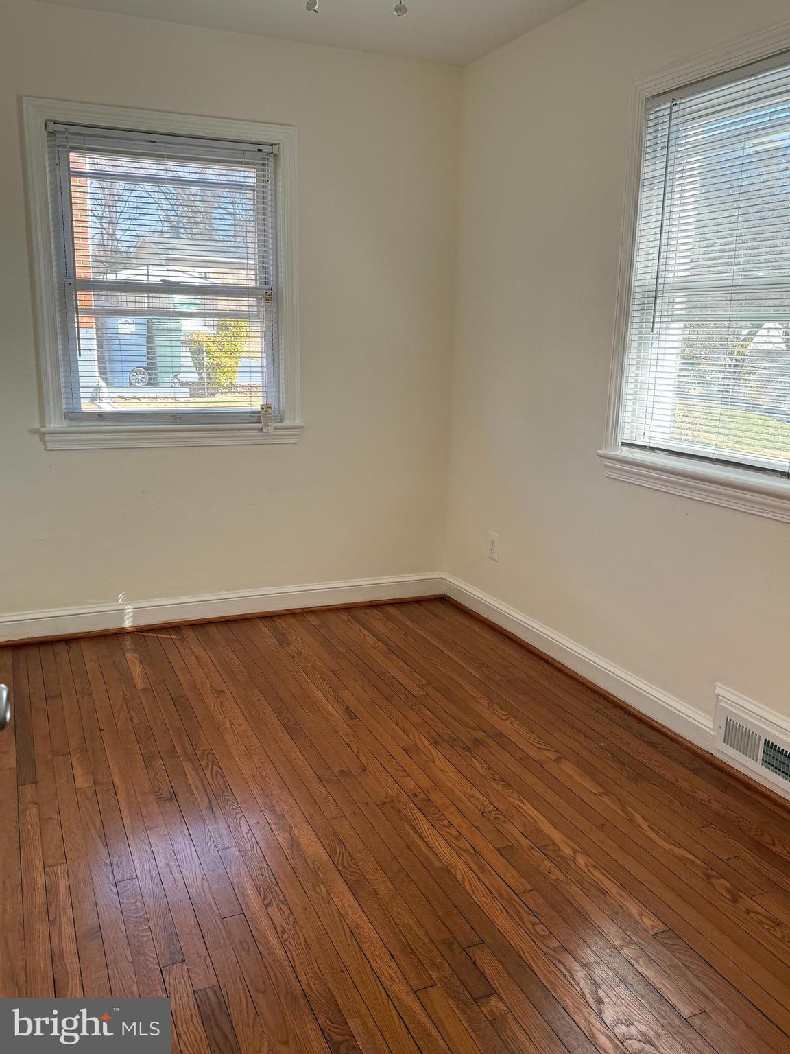 WASHINGTON SUBURBAN HOME - Residential