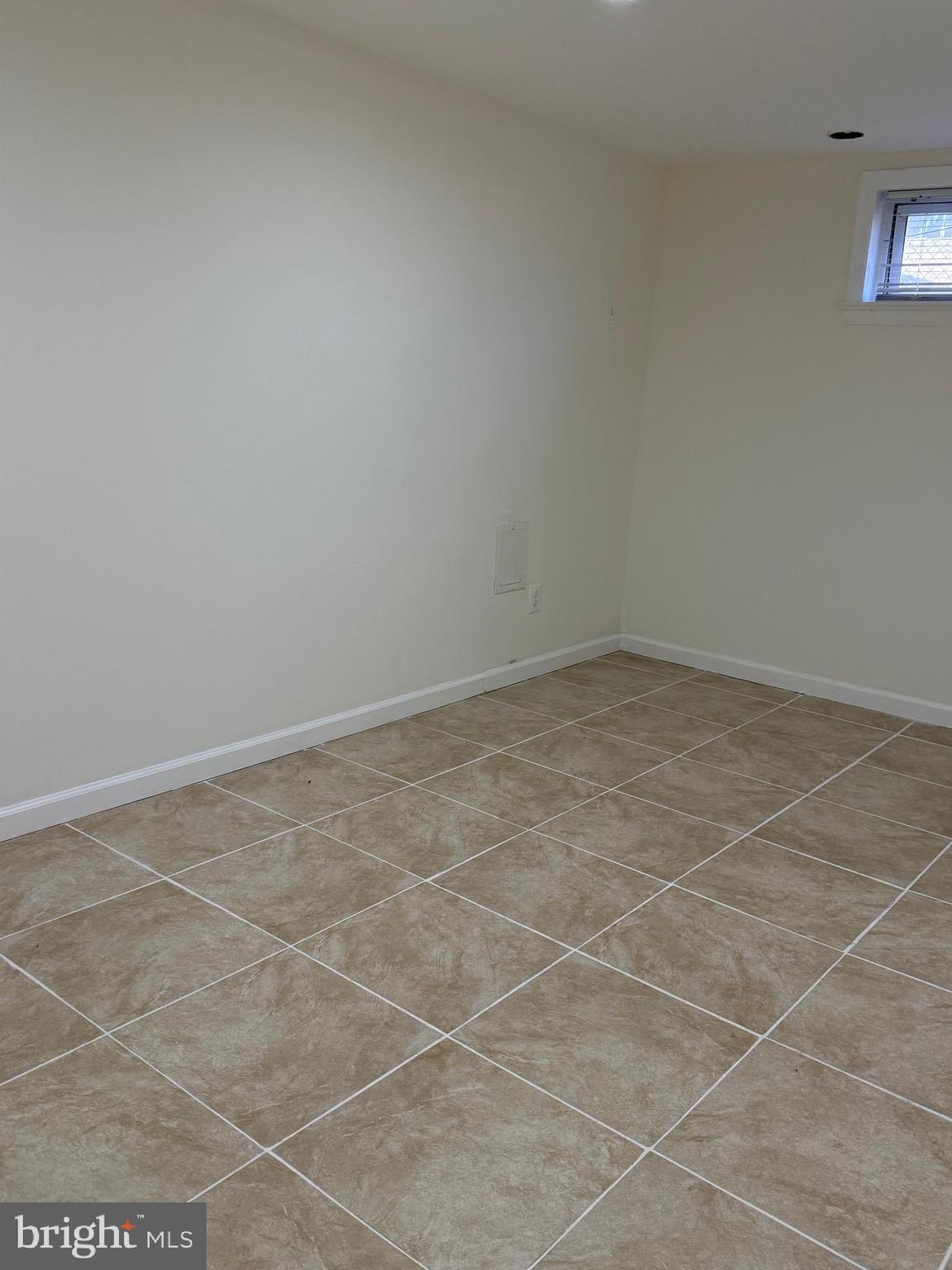 WASHINGTON SUBURBAN HOME - Residential