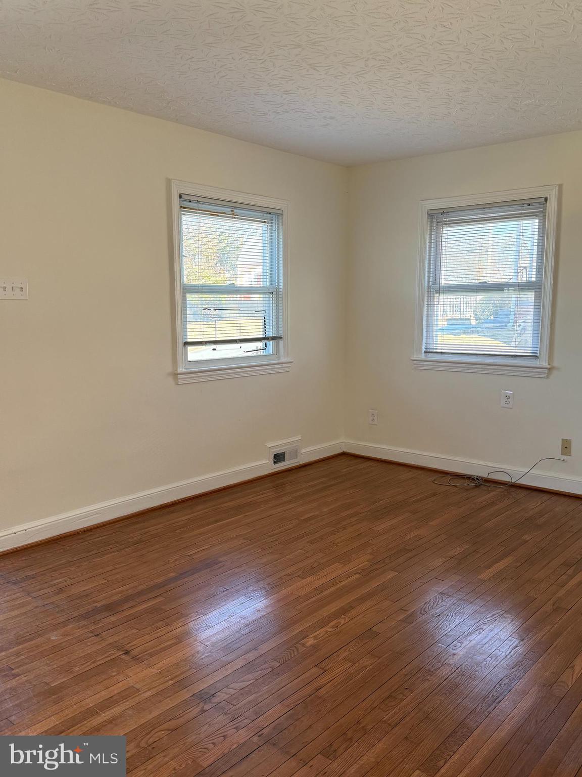 WASHINGTON SUBURBAN HOME - Residential