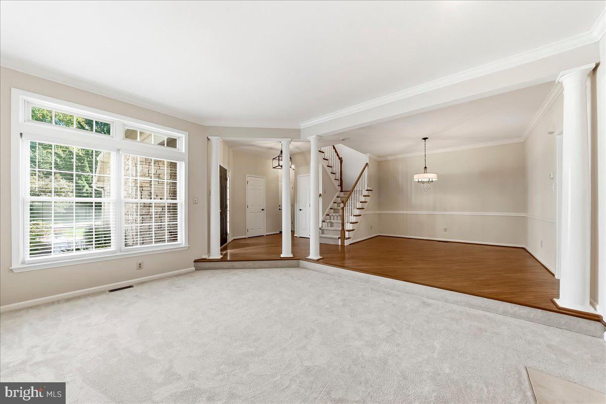 220 GREENBRIAR DRIVE
