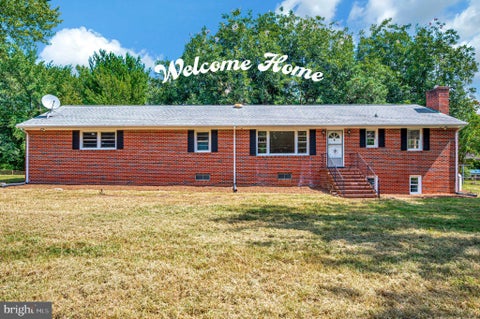 Homes For Sale - 8434 Pine Tree Lane<br/> KING GEORGE, VA 22485